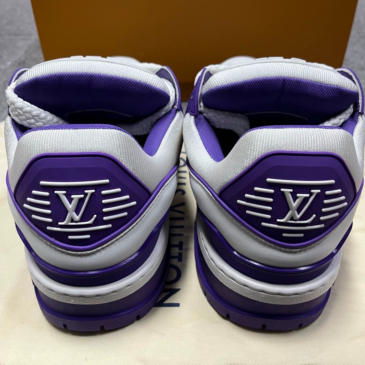 Louis Vuitton Louis Vuitton White Purple LV Trainer Sneakers 9.5 Size US 10.5 / EU 43-44 - 5 Thumbnail