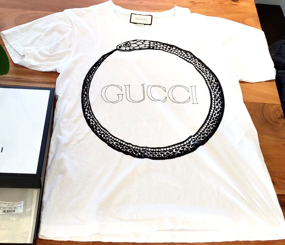 Gucci ouroboros t shirt online