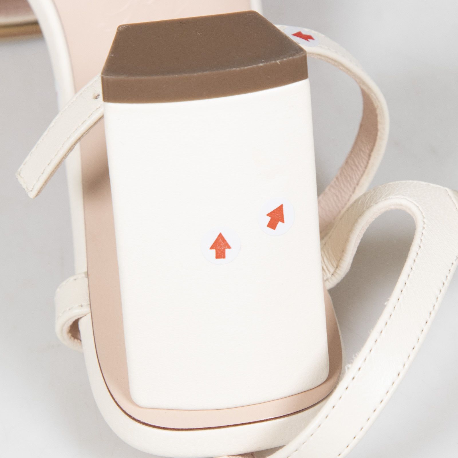 Roger Vivier White Leather Buckle Heeled Sandals Size US 6.5 / IT 36.5 - 19 Thumbnail