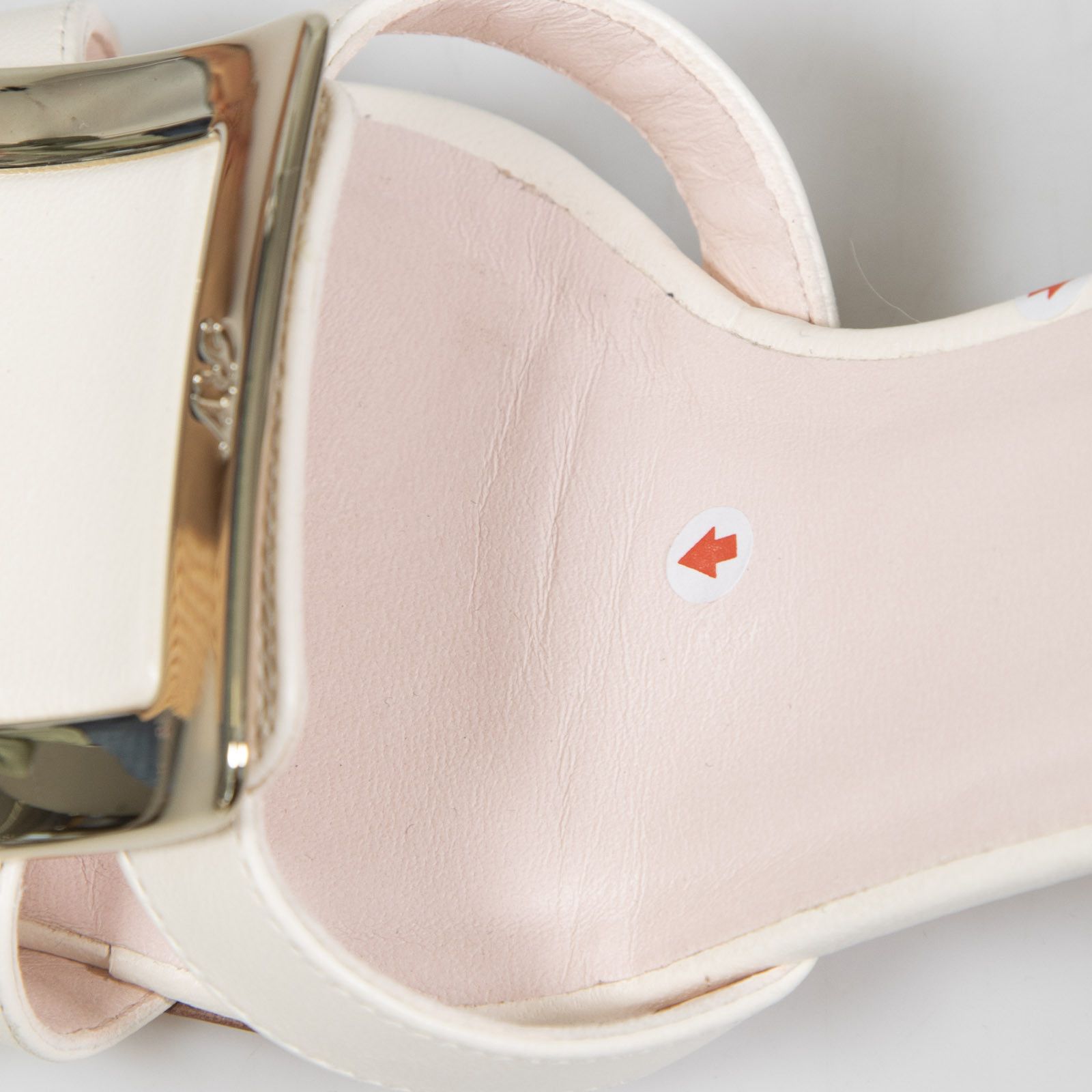 Roger Vivier White Leather Buckle Heeled Sandals Size US 6.5 / IT 36.5 - 15 Thumbnail
