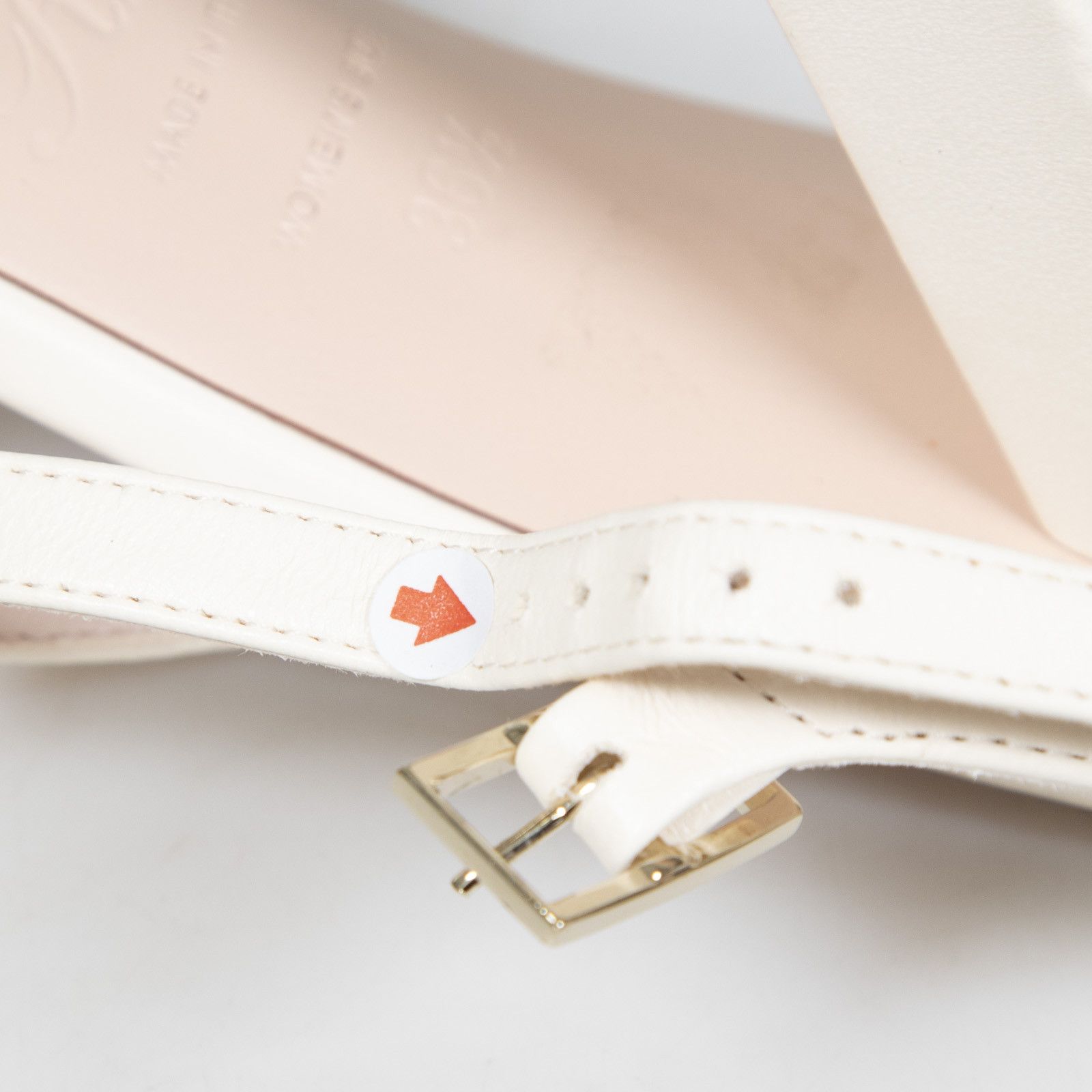 Roger Vivier White Leather Buckle Heeled Sandals Size US 6.5 / IT 36.5 - 11 Thumbnail