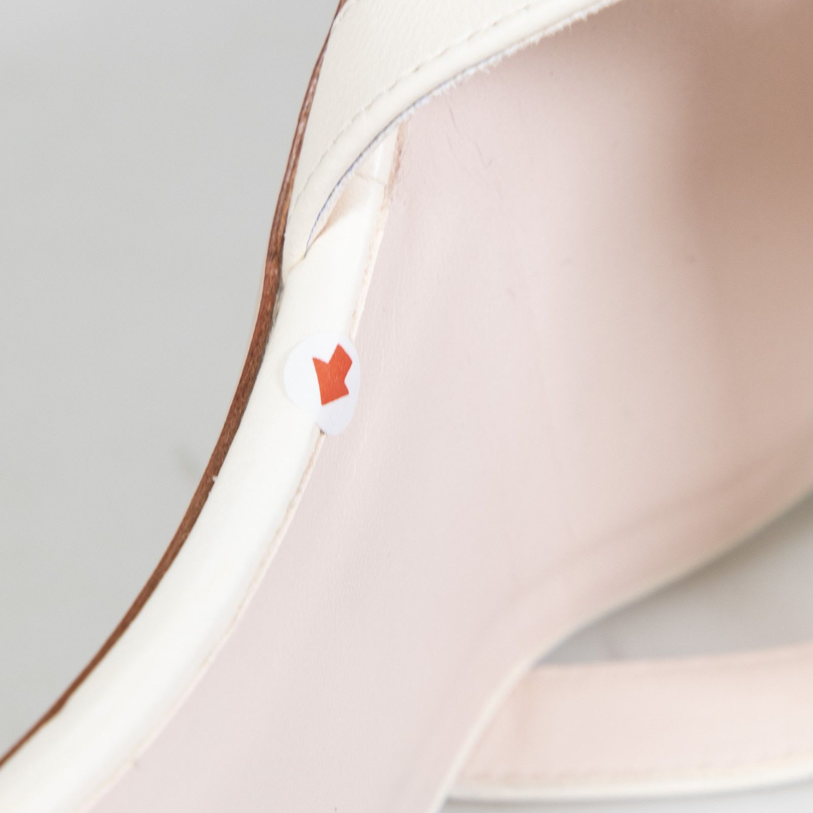 Roger Vivier White Leather Buckle Heeled Sandals Size US 6.5 / IT 36.5 - 9 Thumbnail
