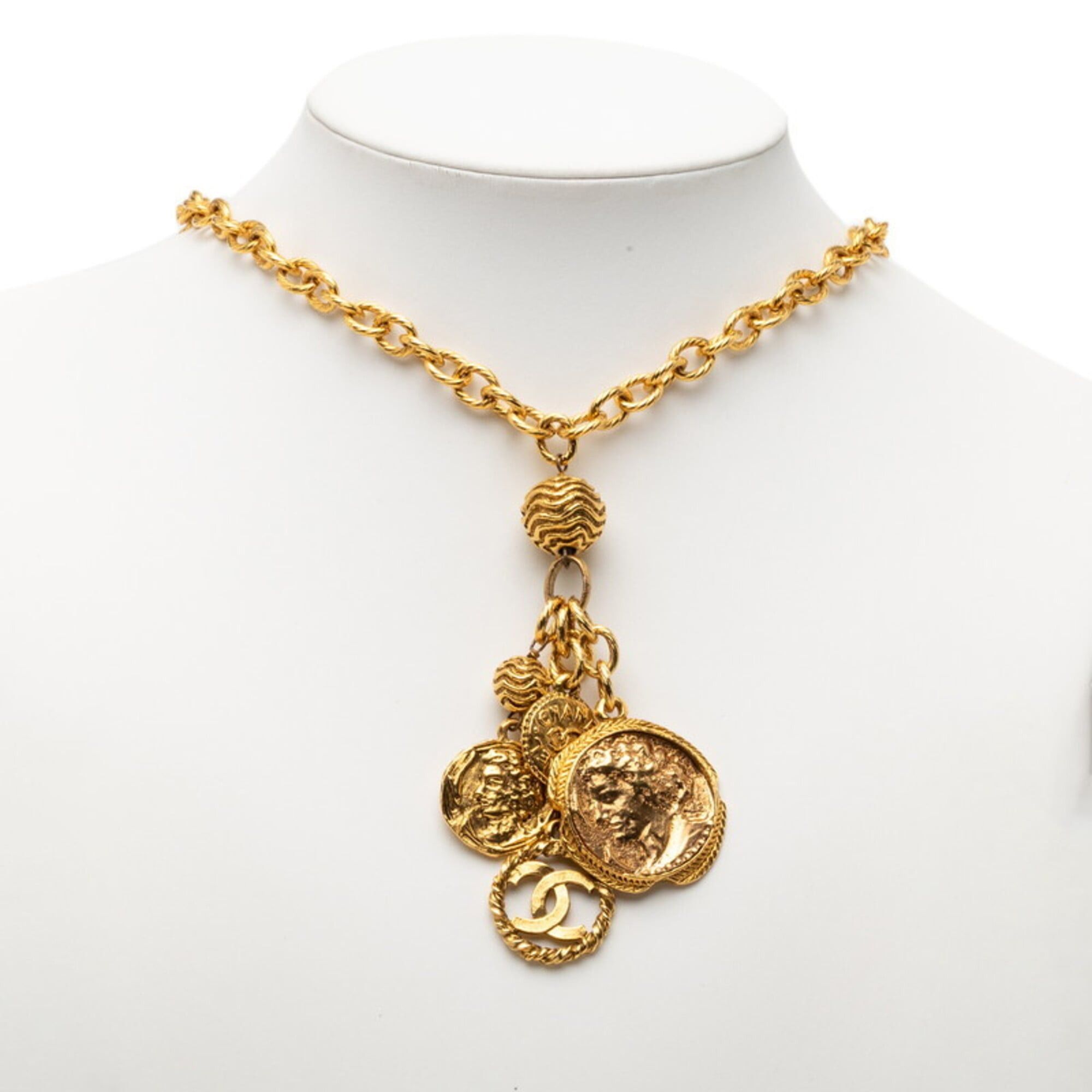 Chanel Coco Mark Long Chain Pendant Necklace, Gold Plated  display picture 3