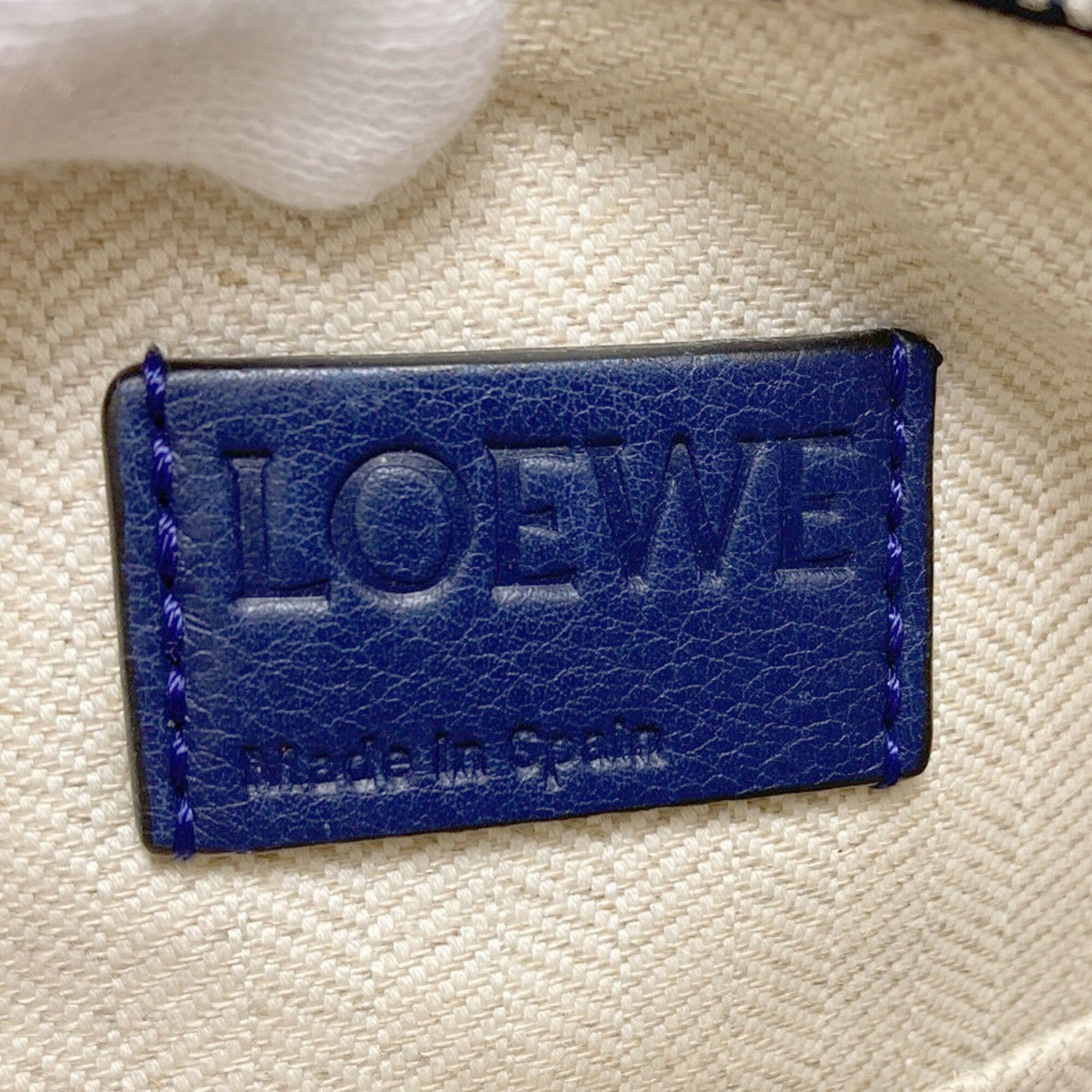 Loewe Loewe Puzzle Shoulder Bag, Calfskin, Women's Size ONE SIZE - 6 Thumbnail