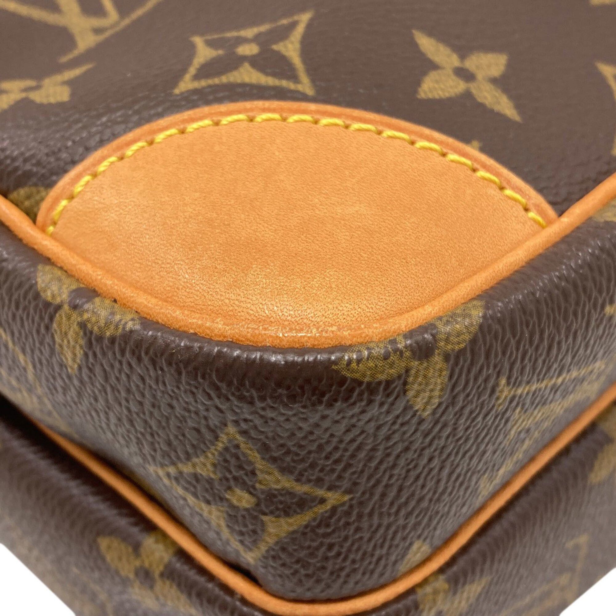 Louis Vuitton Louis Vuitton M45236 Amazon Shoulder Bag, Monogram Canvas, Women's LOUIS VUITTON Size ONE SIZE - 12 Thumbnail