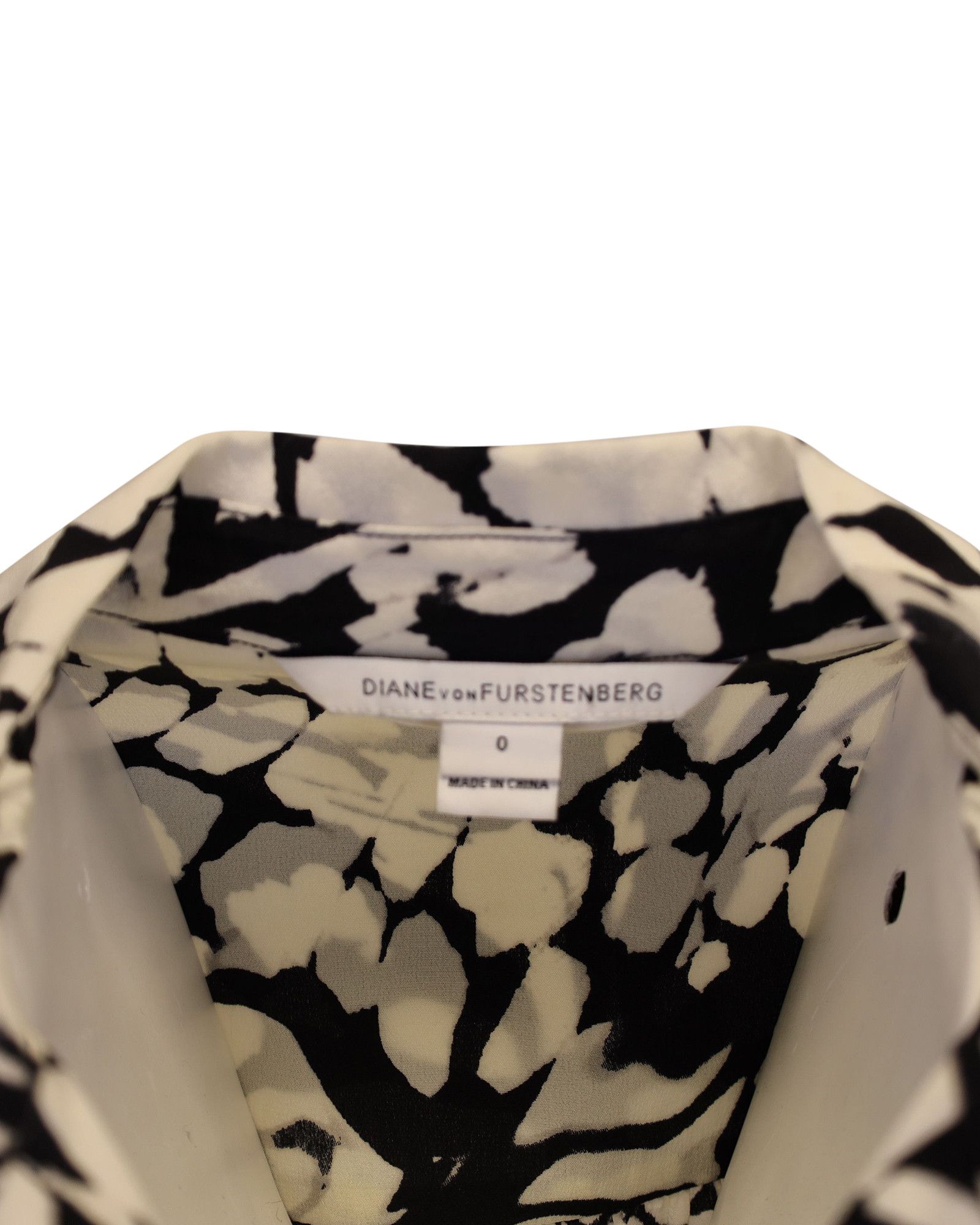Diane von Furstenberg Diane Von Furstenberg Prita Printed Shirt Dress in White Sil Size XS / US 0-2 / IT 36-38 - 4 Thumbnail