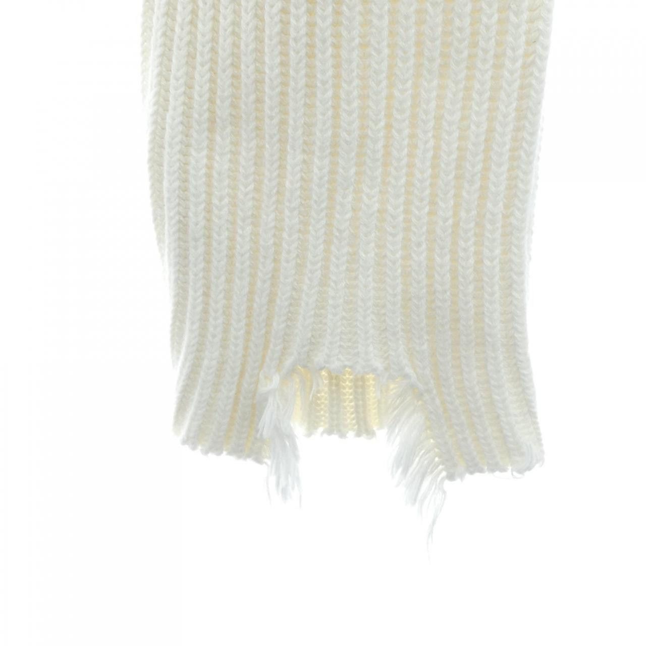 Maison Margiela MM6 Maison Margiela Maison Margiela MM6 Knit Textile Tops S62HL0004 DUTY FREE for USA Size ONE SIZE - 6 Thumbnail