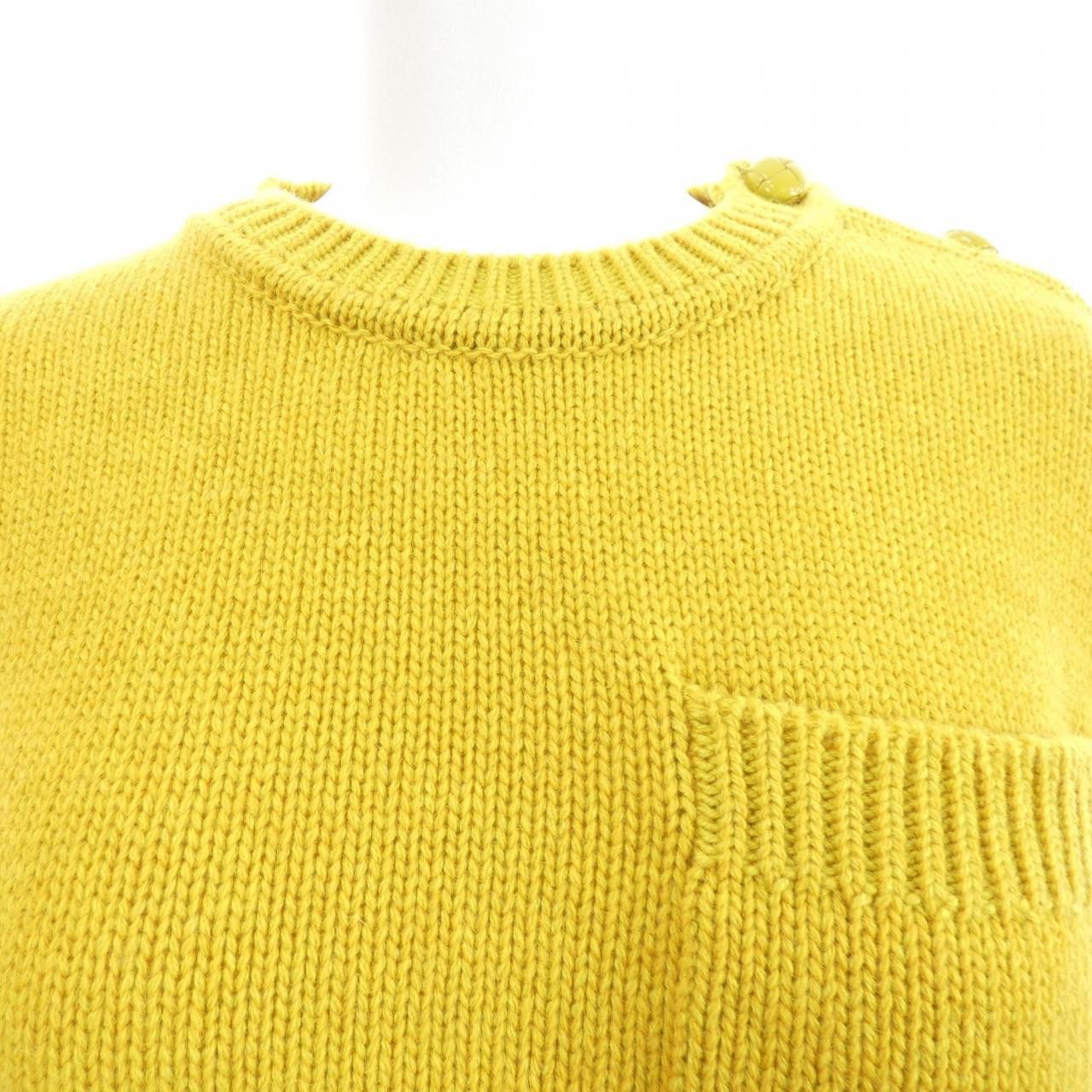 Gucci Gucci Gucci Cashmere Knit Textile Tops 717530XKCN2 DUTY FREE for USA Size ONE SIZE - 5 Thumbnail