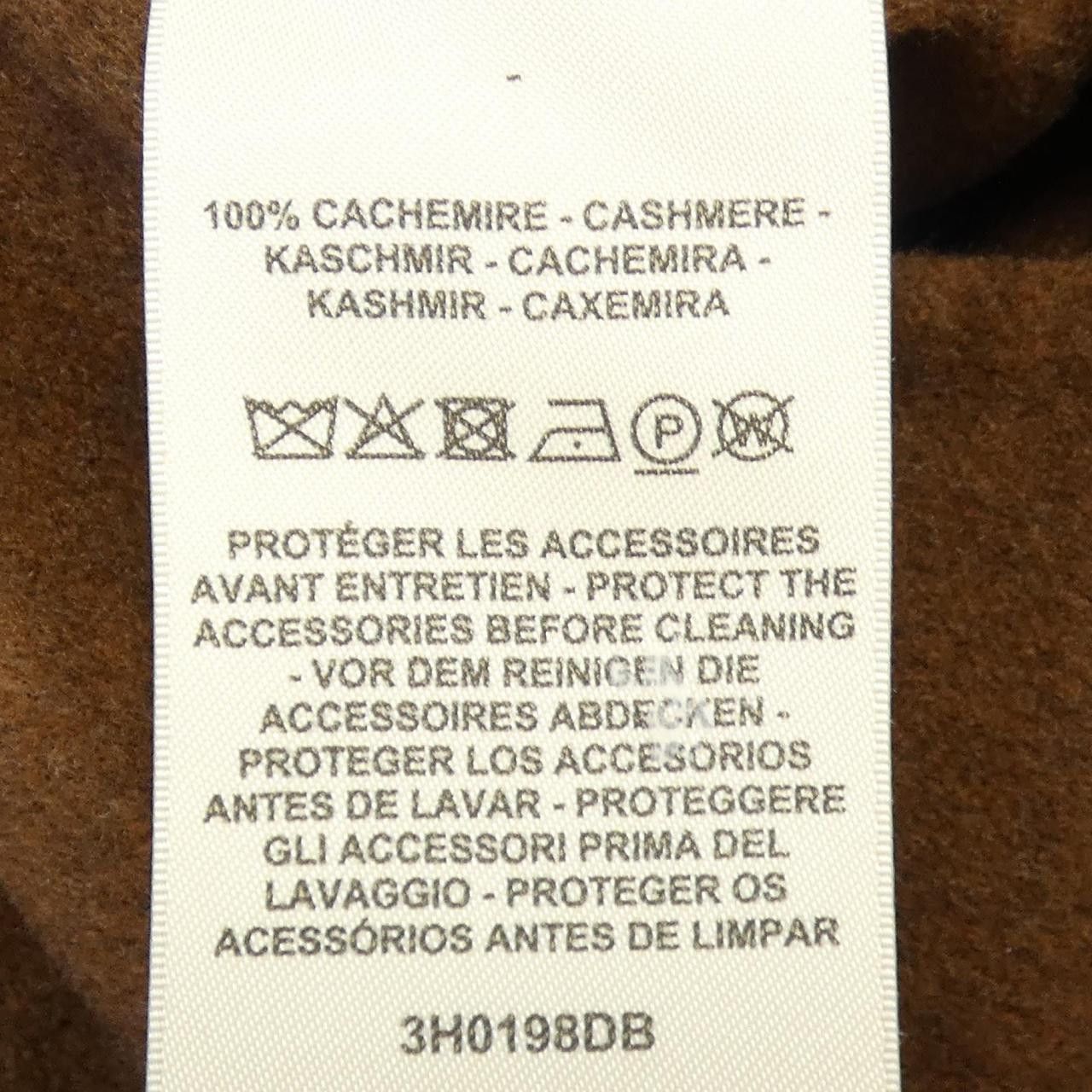 Hermes Hermes Hermes Baby Cashmere Long Vest Textile Outerwear DUTY FREE for USA Size ONE SIZE - 3 Thumbnail