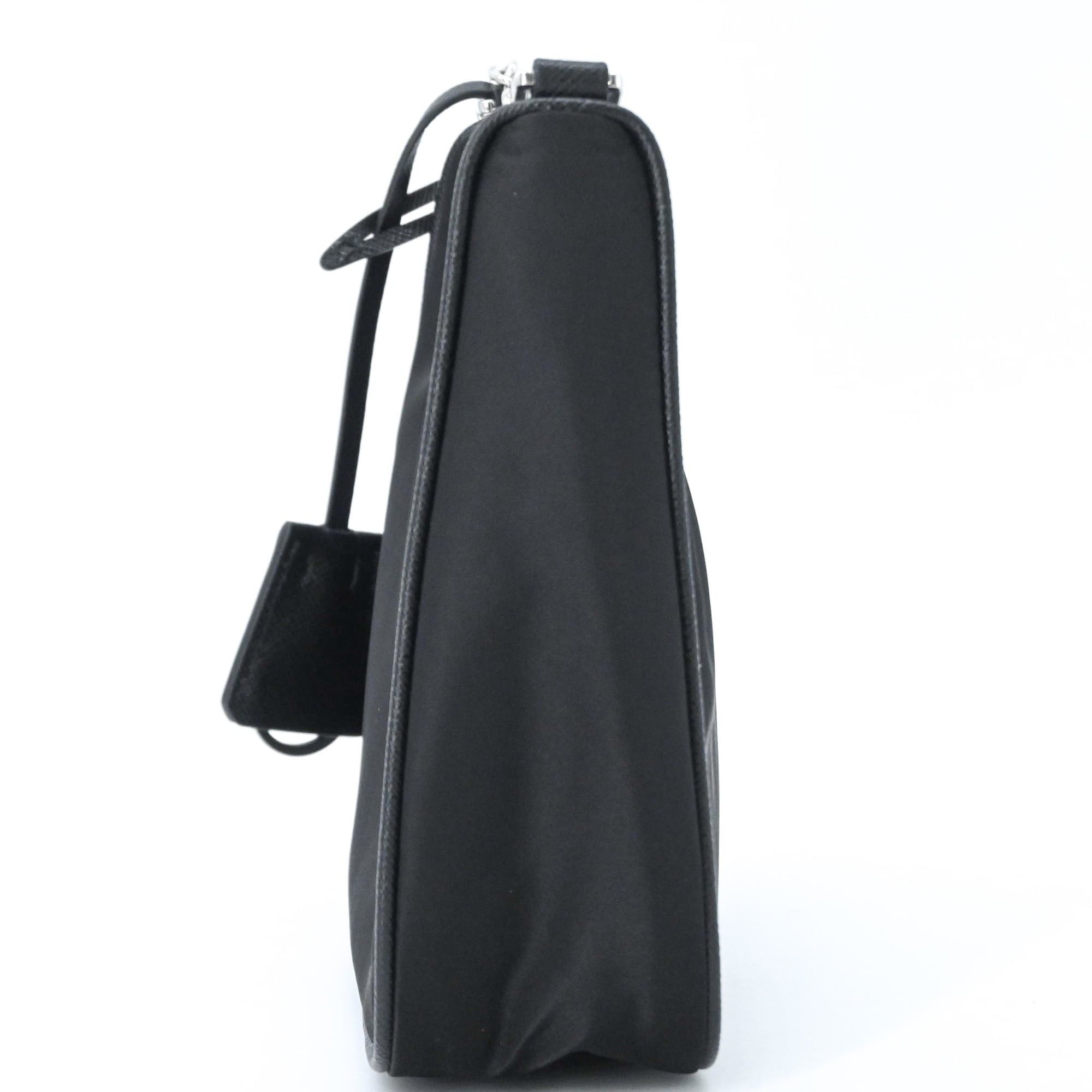 Prada PRADA Re-Edition 2005 Nylon Leather Shoulder Handbag for Women, Black Size ONE SIZE - 5 Thumbnail