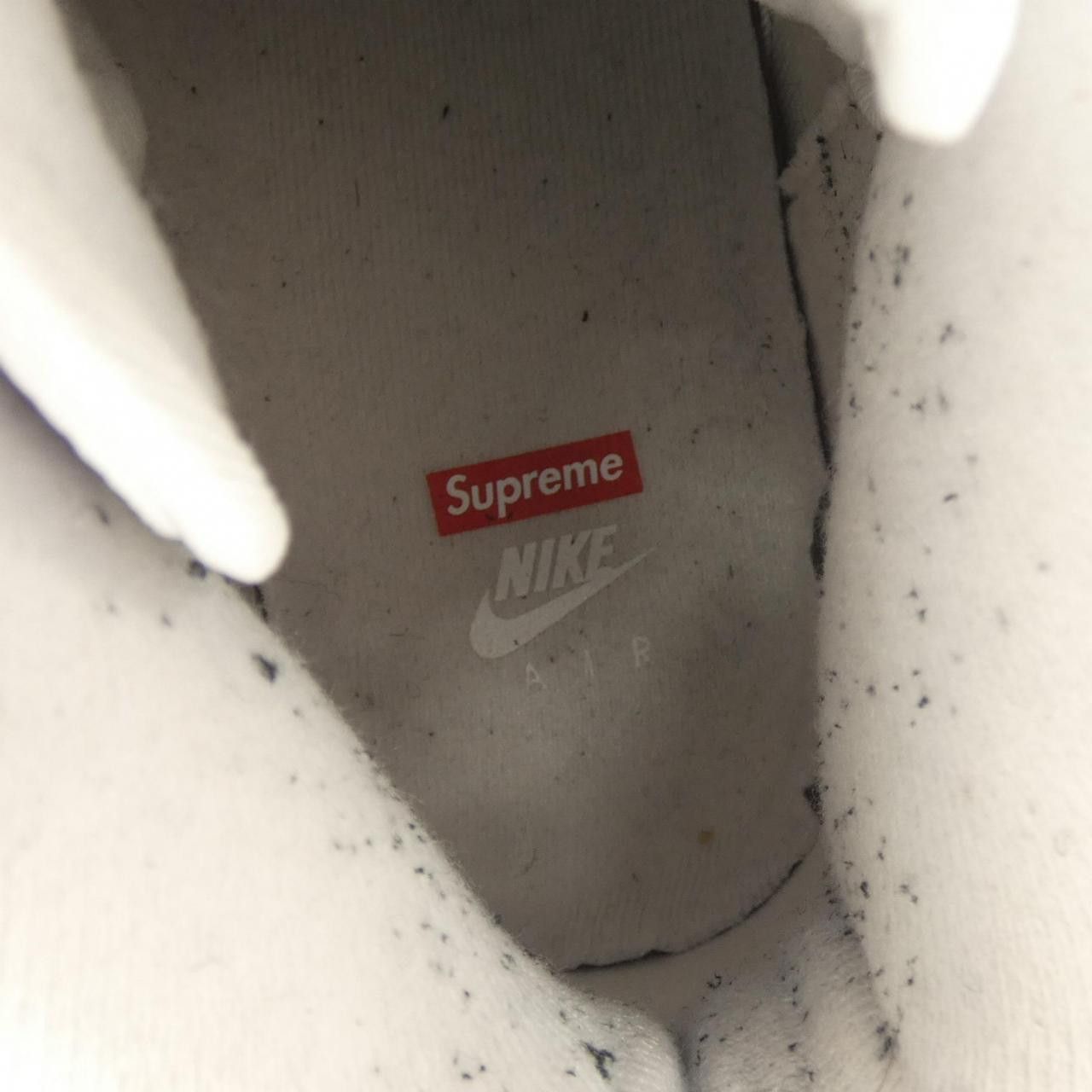 Supreme Supreme Nike Supreme Sneakers Plastic / Synthetic Shoes FZ8784-100 DUTY FREE for USA Size ONE SIZE - 6 Thumbnail