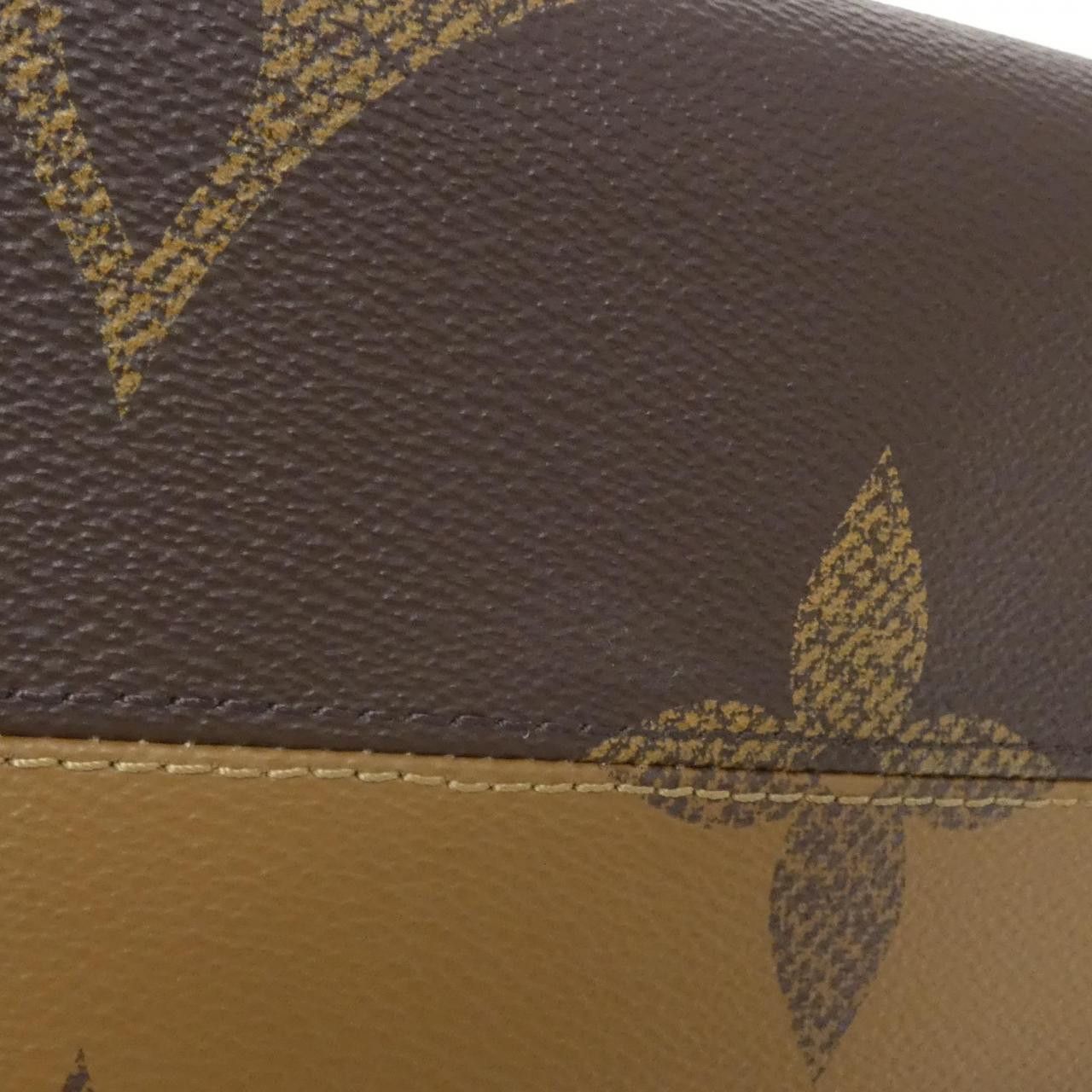 Louis Vuitton Louis Vuitton Louis Vuitton OnTheGo Monogram Giant Tote Bag Textile Tote Bag M45321 DUTY FREE for USA Size ONE SIZE - 3 Thumbnail