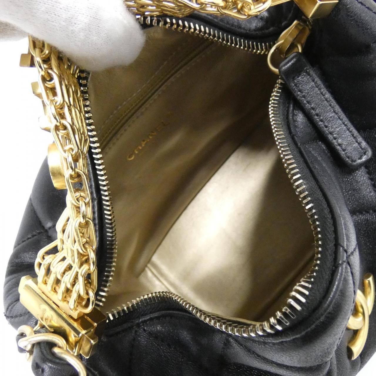 Chanel Chanel Chanel Lambskin Shoulder Bag Leather Shoulder Bag AS3242 DUTY FREE for USA Size ONE SIZE - 8 Thumbnail