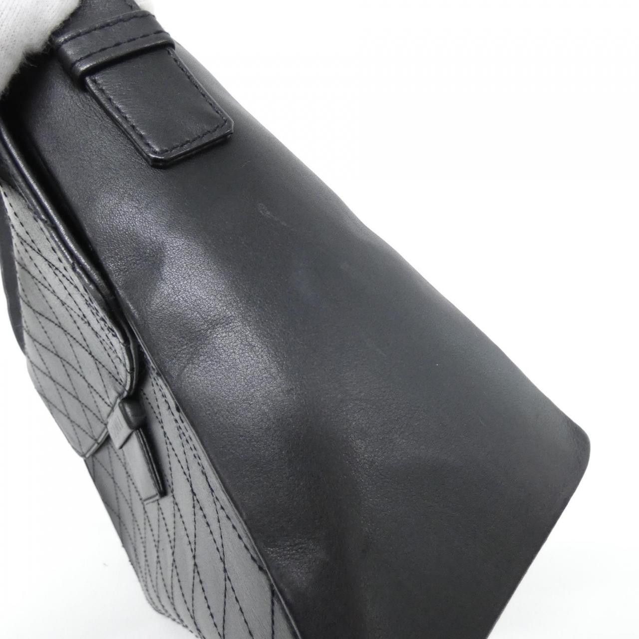 Chanel Chanel Chanel Calf Shoulder Bag Leather Shoulder Bag DUTY FREE for USA Size ONE SIZE - 7 Thumbnail