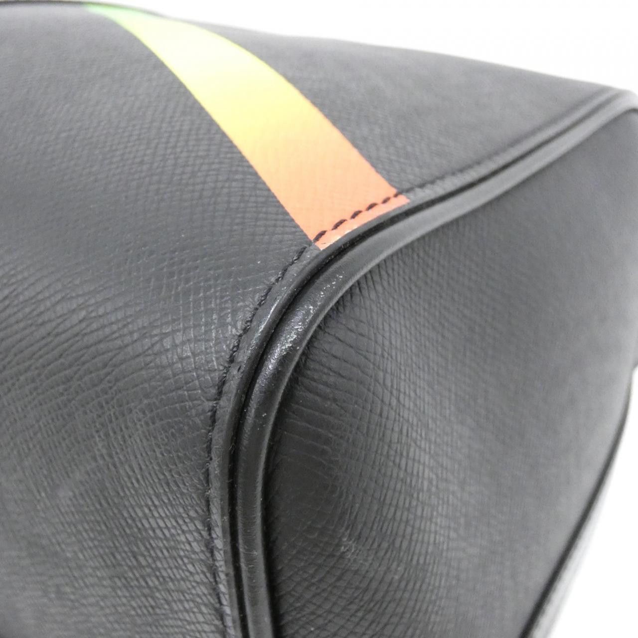 Louis Vuitton Louis Vuitton Louis Vuitton Taiga Boston Bag Leather Travel Bag M30345 DUTY FREE for USA Size ONE SIZE - 2 Thumbnail