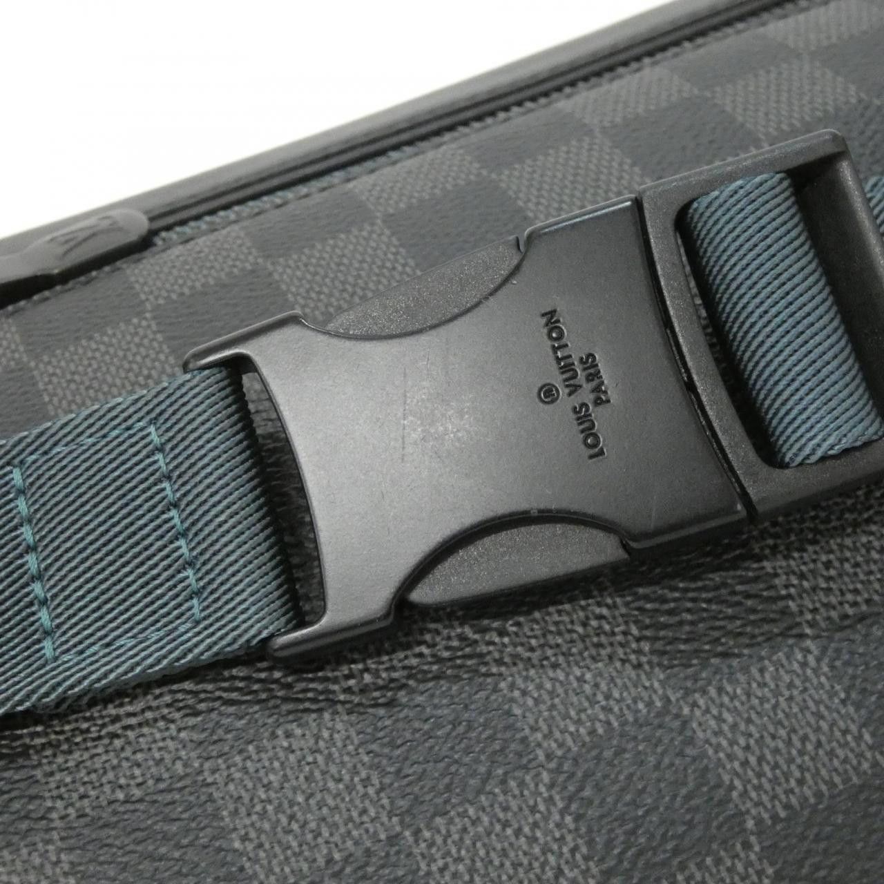 Louis Vuitton Louis Vuitton Louis Vuitton Discovery Damier Graphite bumbag Textile Shoulder Bag N40187 DUTY FREE for USA Size ONE SIZE - 5 Thumbnail