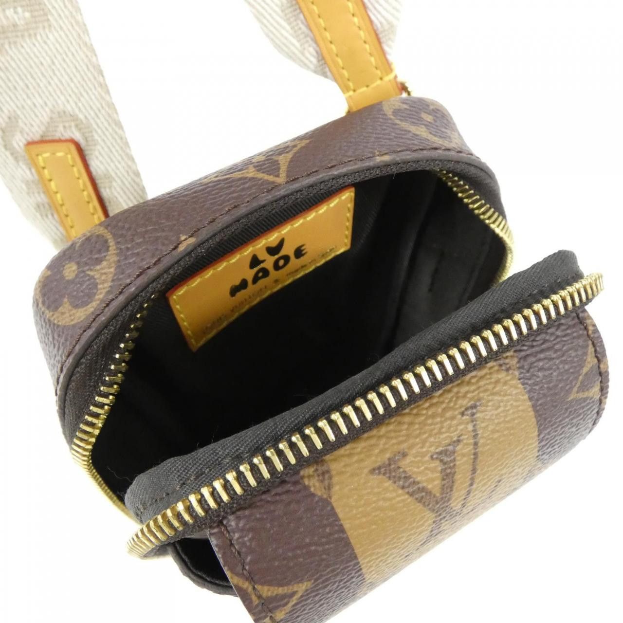 Louis Vuitton Louis Vuitton Louis Vuitton Monogram Stripe Double Phone Pouch Shoulder Bag Textile Shoulder Bag M81005 DUTY FREE for USA Size ONE SIZE - 8 Thumbnail