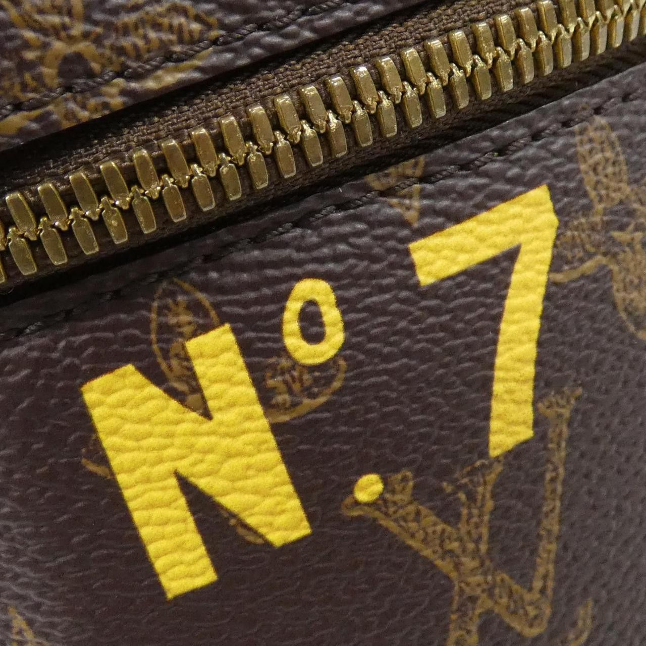 Louis Vuitton Louis Vuitton Louis Vuitton Monogram Vertical Box Trunk Bag Textile Crossbody Bag M59664 DUTY FREE for USA Size ONE SIZE - 4 Thumbnail