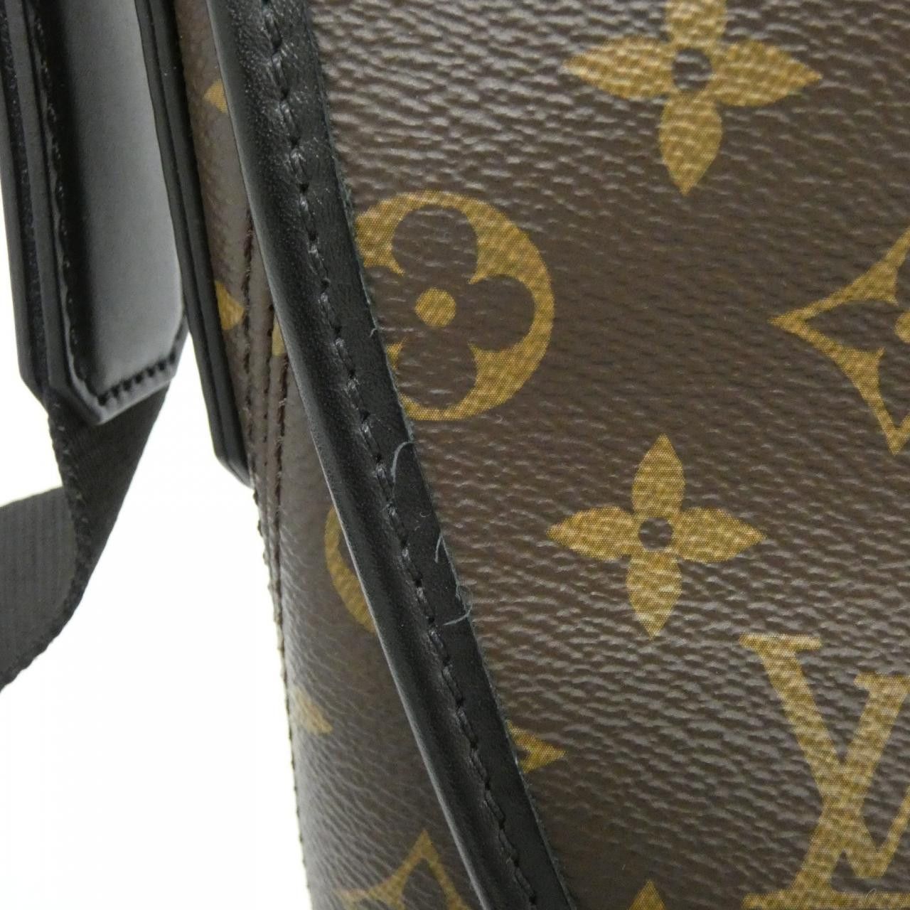 Louis Vuitton Louis Vuitton Louis Vuitton Magnetic Messenger Monogram Shoulder Bag Textile Shoulder Bag M45557 DUTY FREE for USA Size ONE SIZE - 6 Thumbnail
