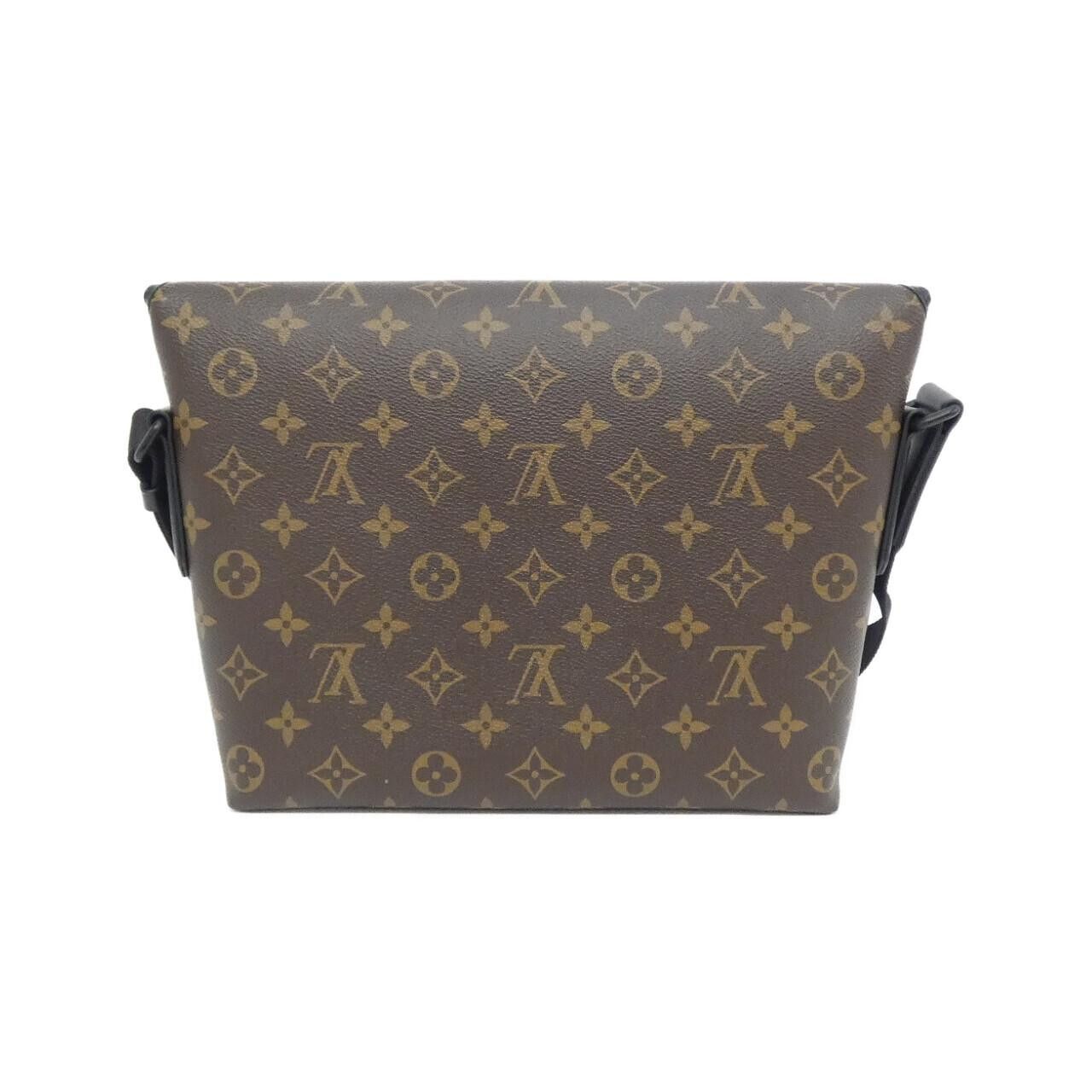 Louis Vuitton Louis Vuitton Louis Vuitton Magnetic Messenger Monogram Shoulder Bag Textile Shoulder Bag M45557 DUTY FREE for USA Size ONE SIZE - 2 Thumbnail