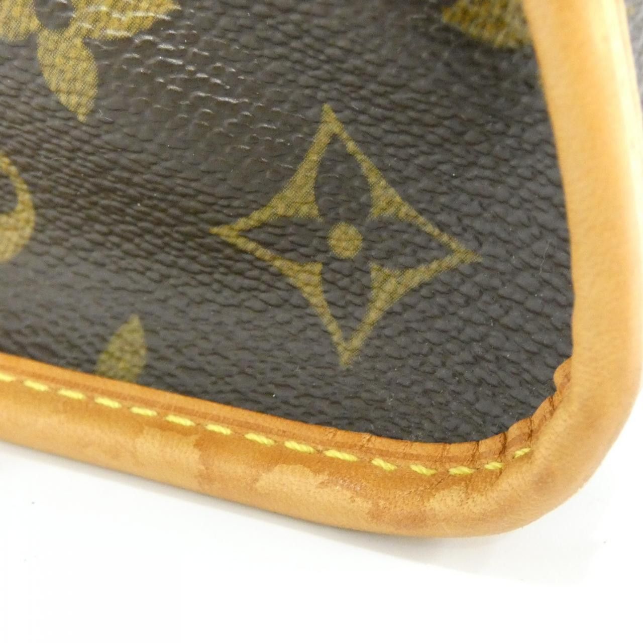 Louis Vuitton Louis Vuitton Louis Vuitton Popincourt Haut Monogram Shoulder Bag Textile Shoulder Bag M40007 DUTY FREE for USA Size ONE SIZE - 7 Thumbnail