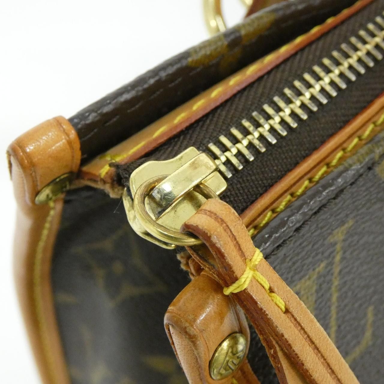 Louis Vuitton Louis Vuitton Louis Vuitton Popincourt Haut Monogram Shoulder Bag Textile Shoulder Bag M40007 DUTY FREE for USA Size ONE SIZE - 3 Thumbnail