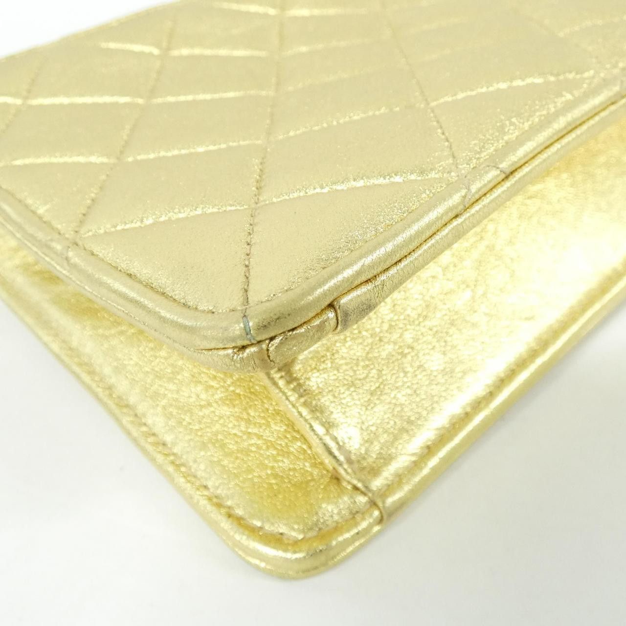 Chanel Chanel Chanel Metallic Lamb Shoulder Bag Leather Handbag DUTY FREE for USA Size ONE SIZE - 3 Thumbnail