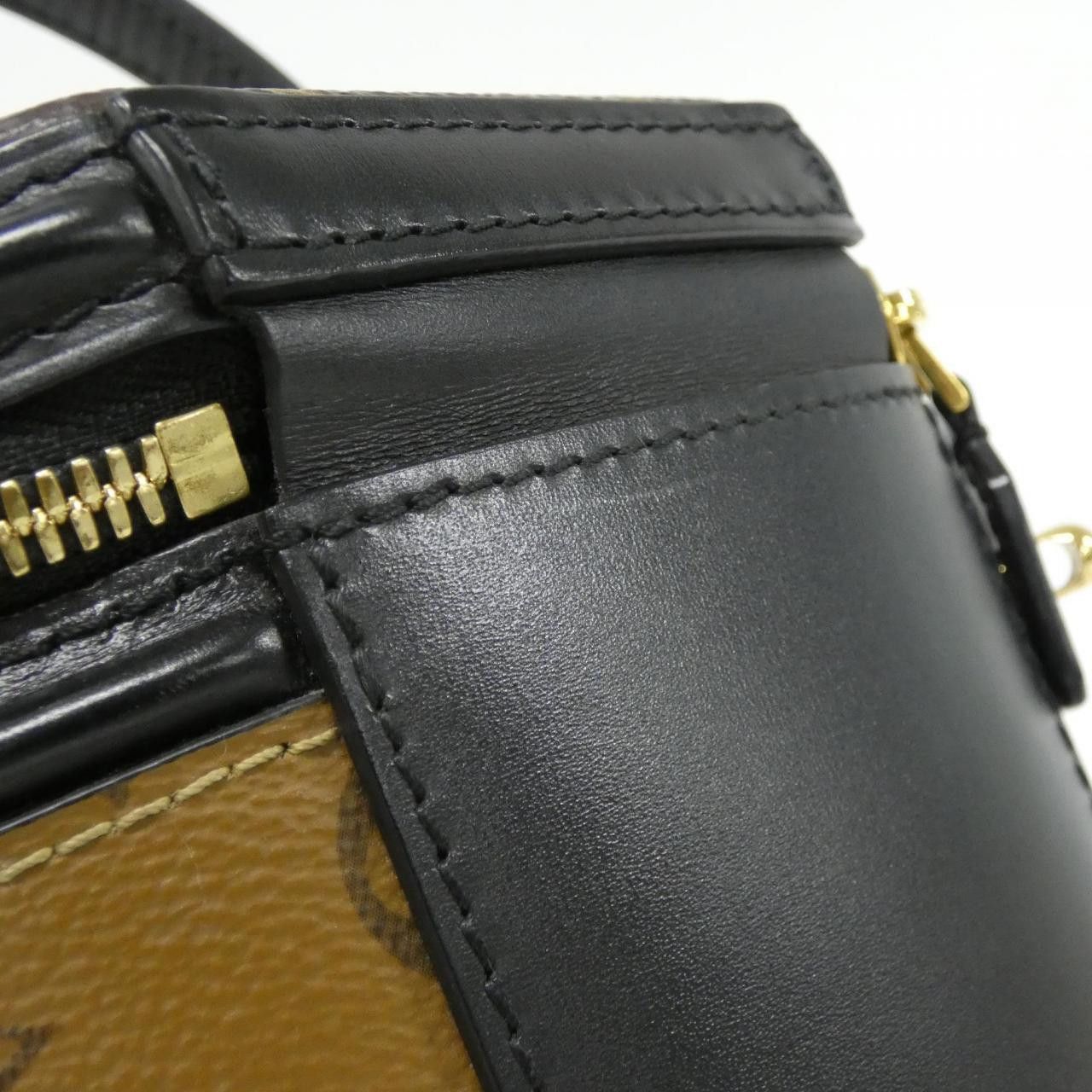 Louis Vuitton Louis Vuitton Louis Vuitton Cannes Monogram Reverse Bag Textile Vanity Bag M43986 DUTY FREE for USA Size ONE SIZE - 8 Thumbnail