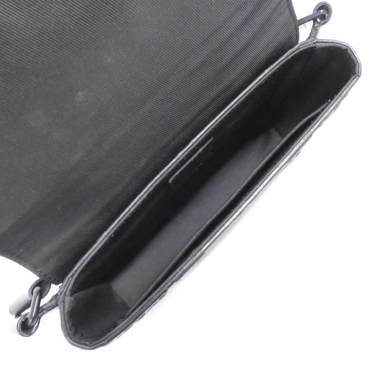 Louis Vuitton Louis Vuitton Louis Vuitton Monogram Seal Trunk Sling Bag shoulder bag Leather Shoulder Bag M57952 DUTY FREE for USA Size ONE SIZE - 7 Thumbnail