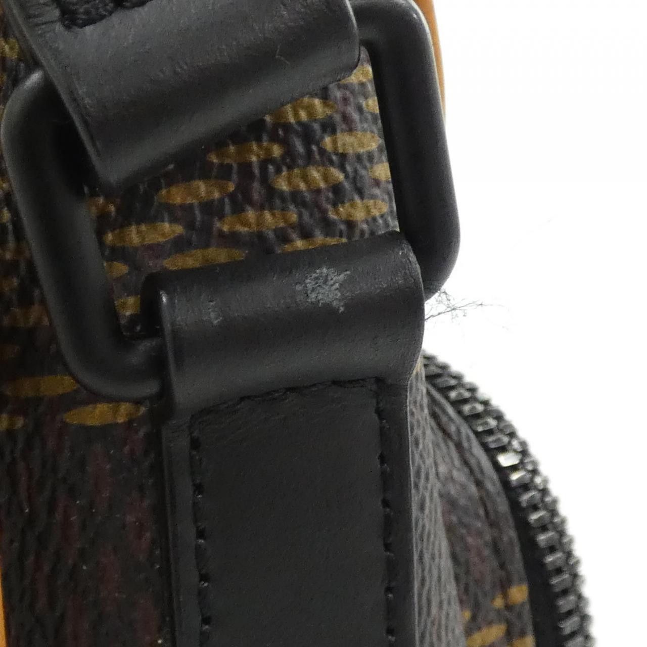 Louis Vuitton Louis Vuitton Louis Vuitton Amazon Messenger Damier Giant Shoulder Bag Textile Shoulder Bag N40357 DUTY FREE for USA Size ONE SIZE - 8 Thumbnail