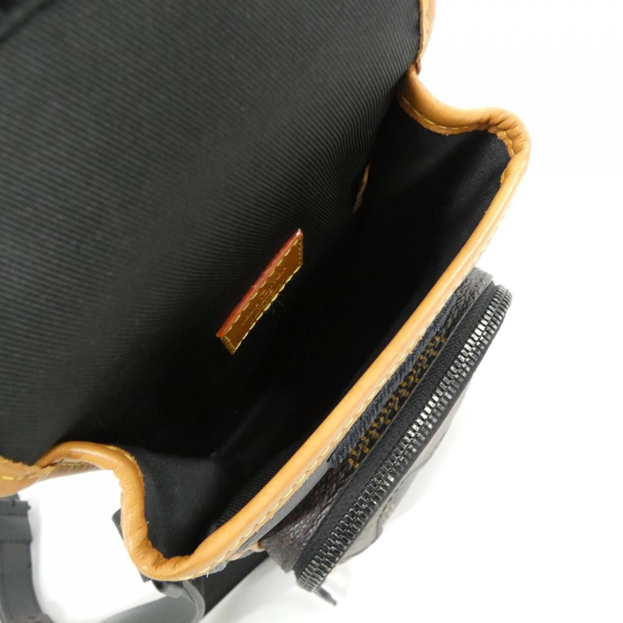 Louis Vuitton Louis Vuitton Louis Vuitton Amazon Messenger Damier Giant Shoulder Bag Textile Shoulder Bag N40357 DUTY FREE for USA Size ONE SIZE - 10 Thumbnail