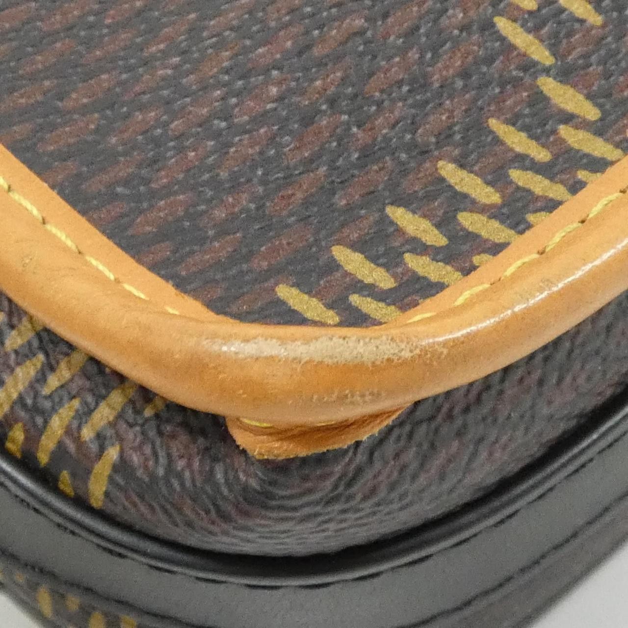 Louis Vuitton Louis Vuitton Louis Vuitton Amazon Messenger Damier Giant Shoulder Bag Textile Shoulder Bag N40357 DUTY FREE for USA Size ONE SIZE - 3 Thumbnail