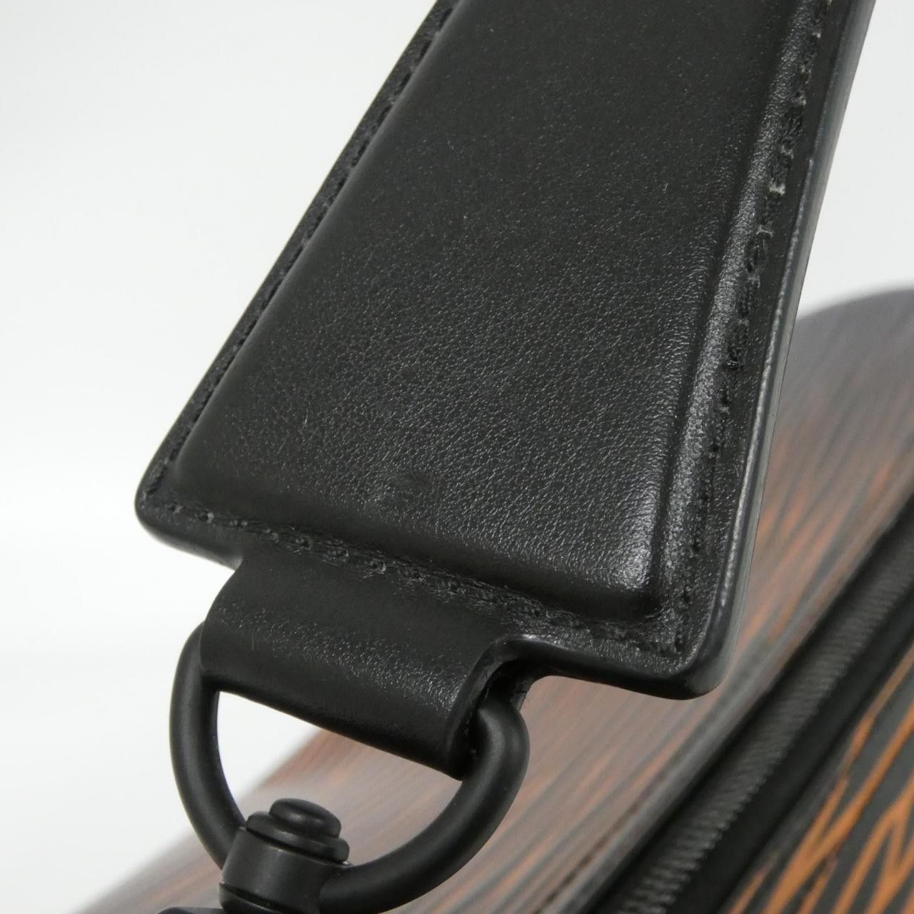 Louis Vuitton Louis Vuitton Louis Vuitton Epi XL Soft Polochon Calf Shoulder Bag Leather Shoulder Bag M23093 DUTY FREE for USA Size ONE SIZE - 6 Thumbnail