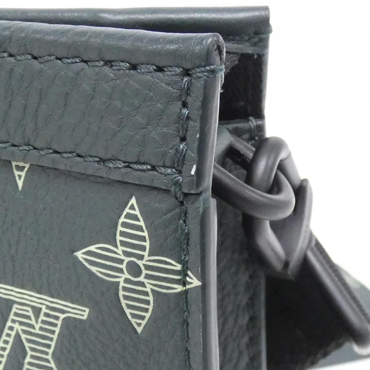 Louis Vuitton Louis Vuitton Louis Vuitton Monogram Shadow Gaston Wearable Wallet Shoulder Bag Leather Shoulder Bag M27148 DUTY FREE for USA Size ONE SIZE - 5 Thumbnail