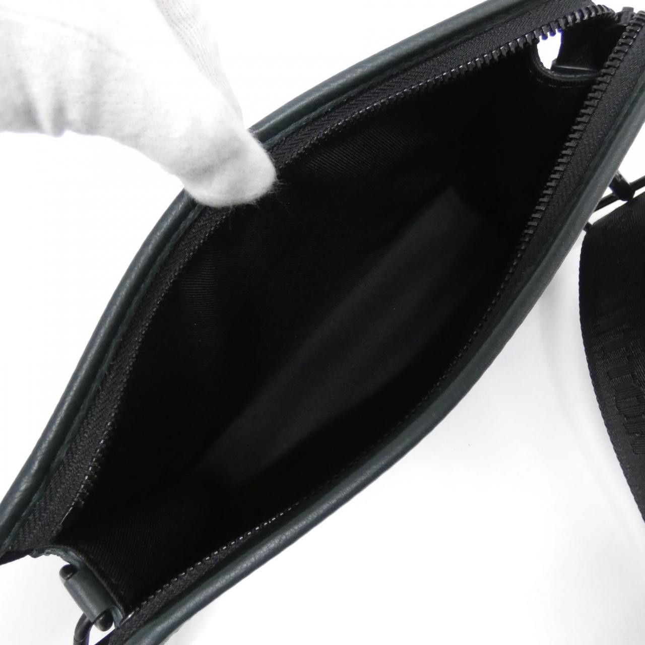 Louis Vuitton Louis Vuitton Louis Vuitton Monogram Shadow Gaston Wearable Wallet Shoulder Bag Leather Shoulder Bag M27148 DUTY FREE for USA Size ONE SIZE - 7 Thumbnail