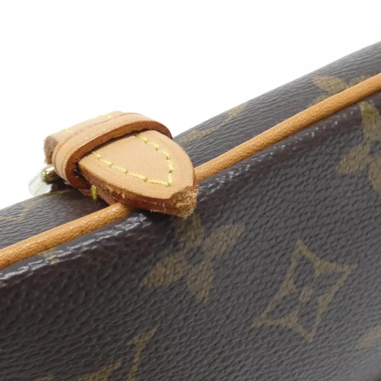 Louis Vuitton Louis Vuitton Louis Vuitton Monogram Waist Bag Textile Belt Bag M51159 DUTY FREE for USA Size ONE SIZE - 4 Thumbnail