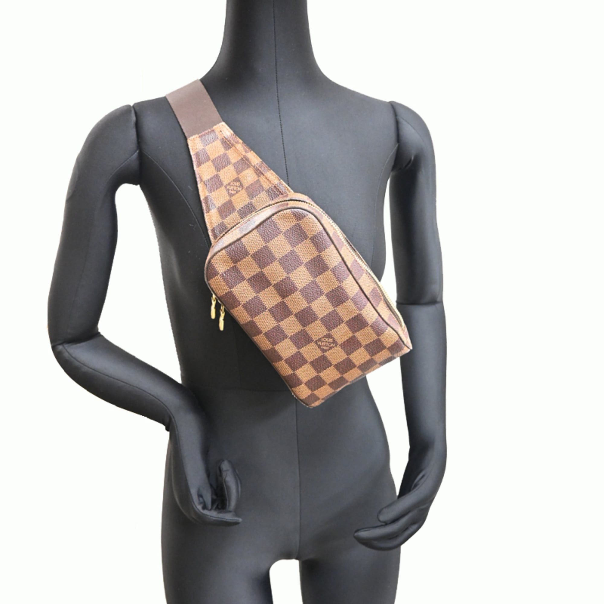 Louis Vuitton Louis Vuitton Geronimos (older model) Women's/Men's Body Bag N51994 (discontinued) Damier Brown Size ONE SIZE - 9 Thumbnail