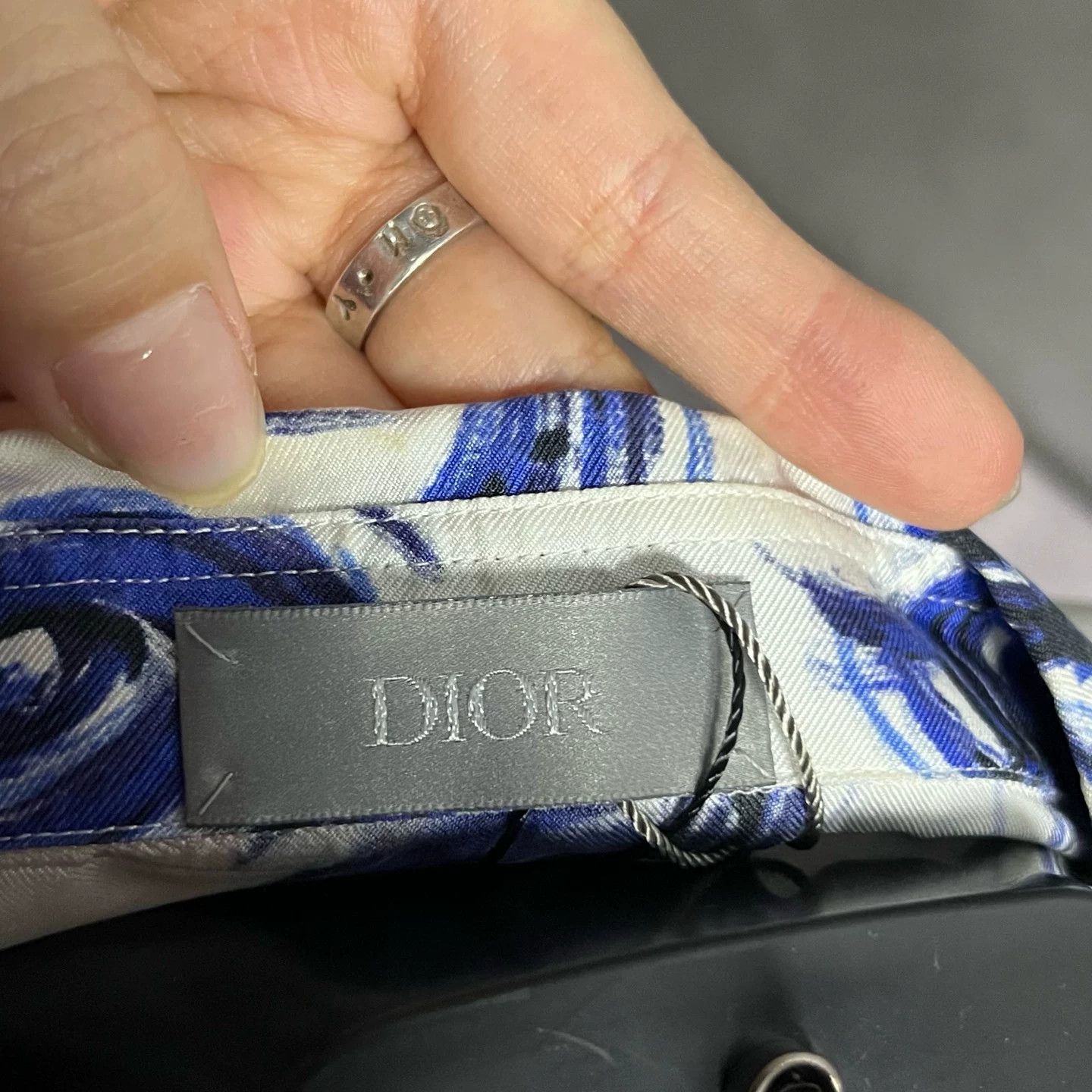 Dior Dior Blue Tiger Print Silk Shirt Size 42 Size US L / EU 52-54 / 3 - 5 Thumbnail