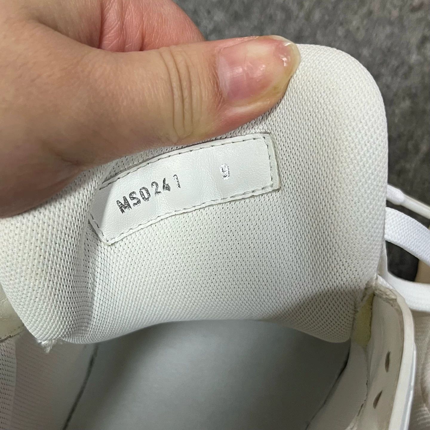 Louis Vuitton Louis Vuitton White Mesh Denim Trainer Sneakers Size 9 Size US 10 / EU 43 - 6 Thumbnail