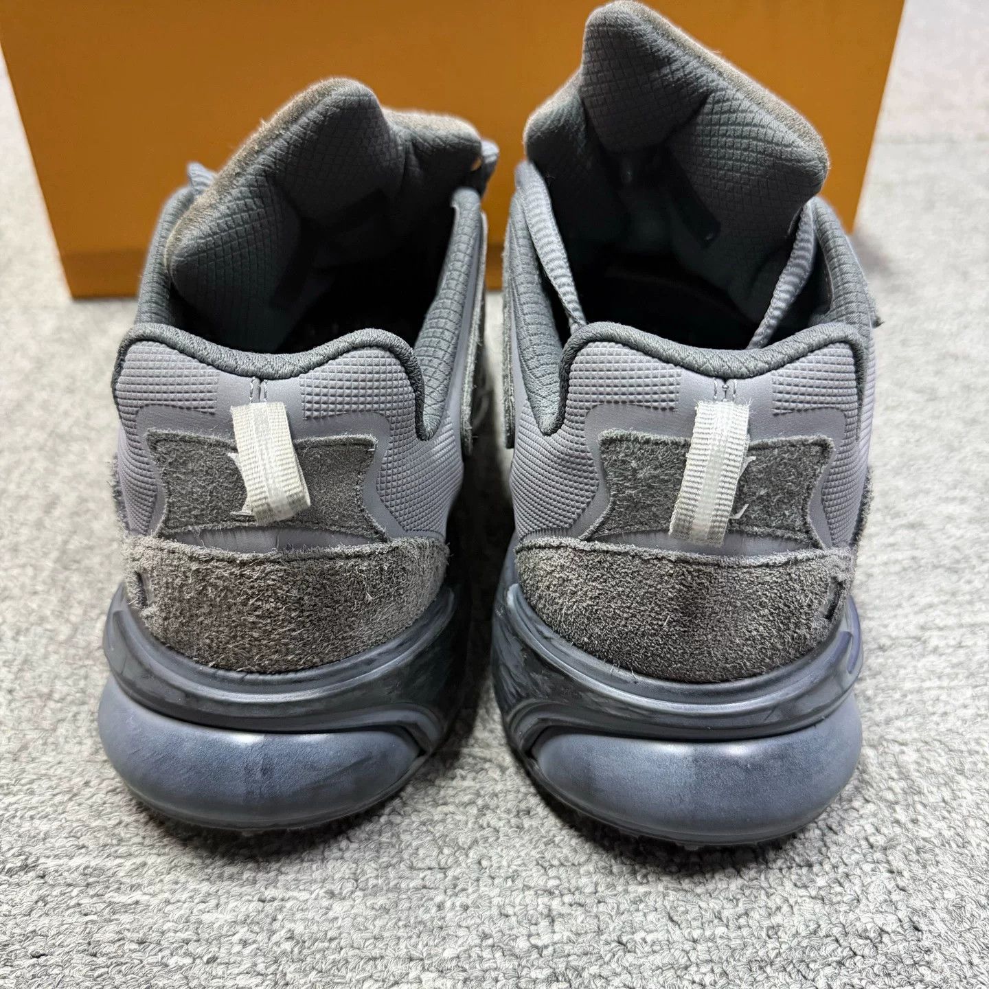 Louis Vuitton Louis Vuitton Gray Mesh Leather Sneakers Size 7.5 Size US 8.5 / EU 41-42 - 5 Thumbnail