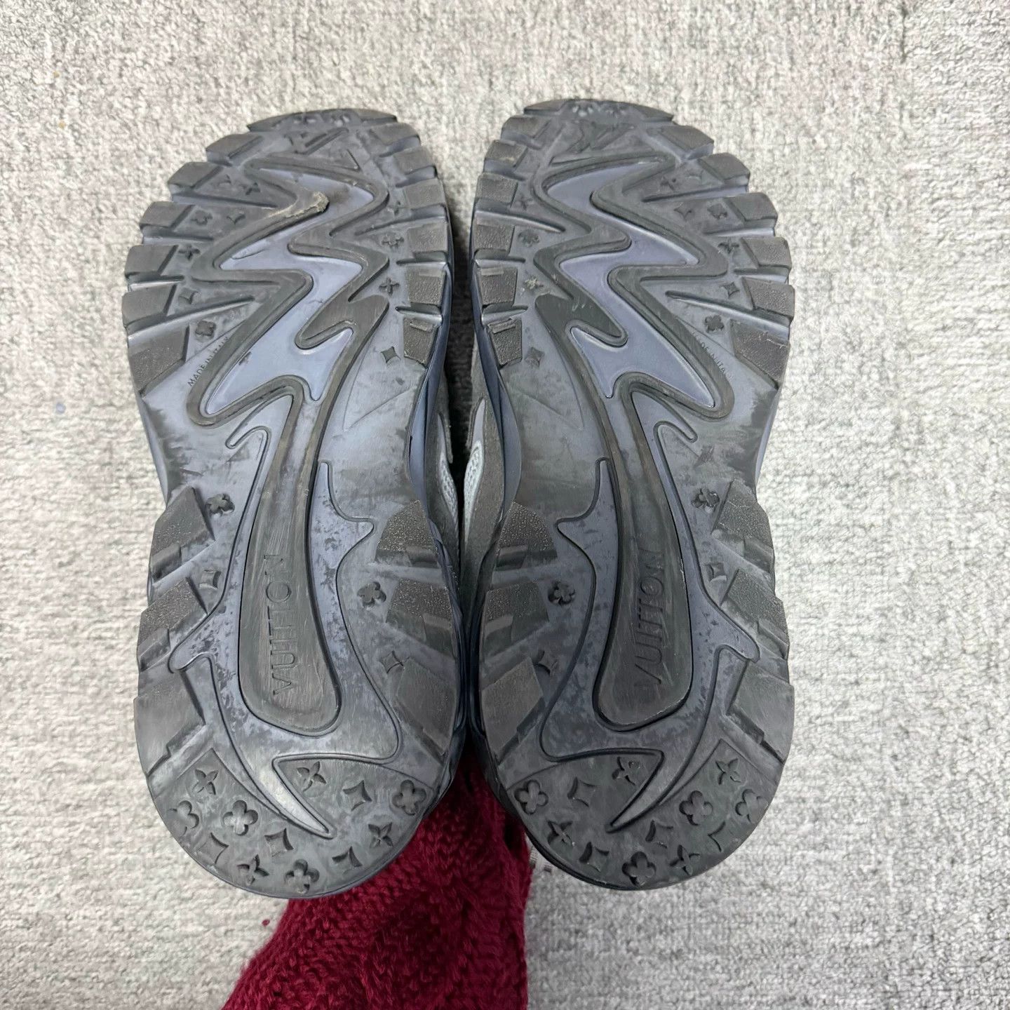 Louis Vuitton Louis Vuitton Gray Mesh Leather Sneakers Size 7.5 Size US 8.5 / EU 41-42 - 6 Thumbnail