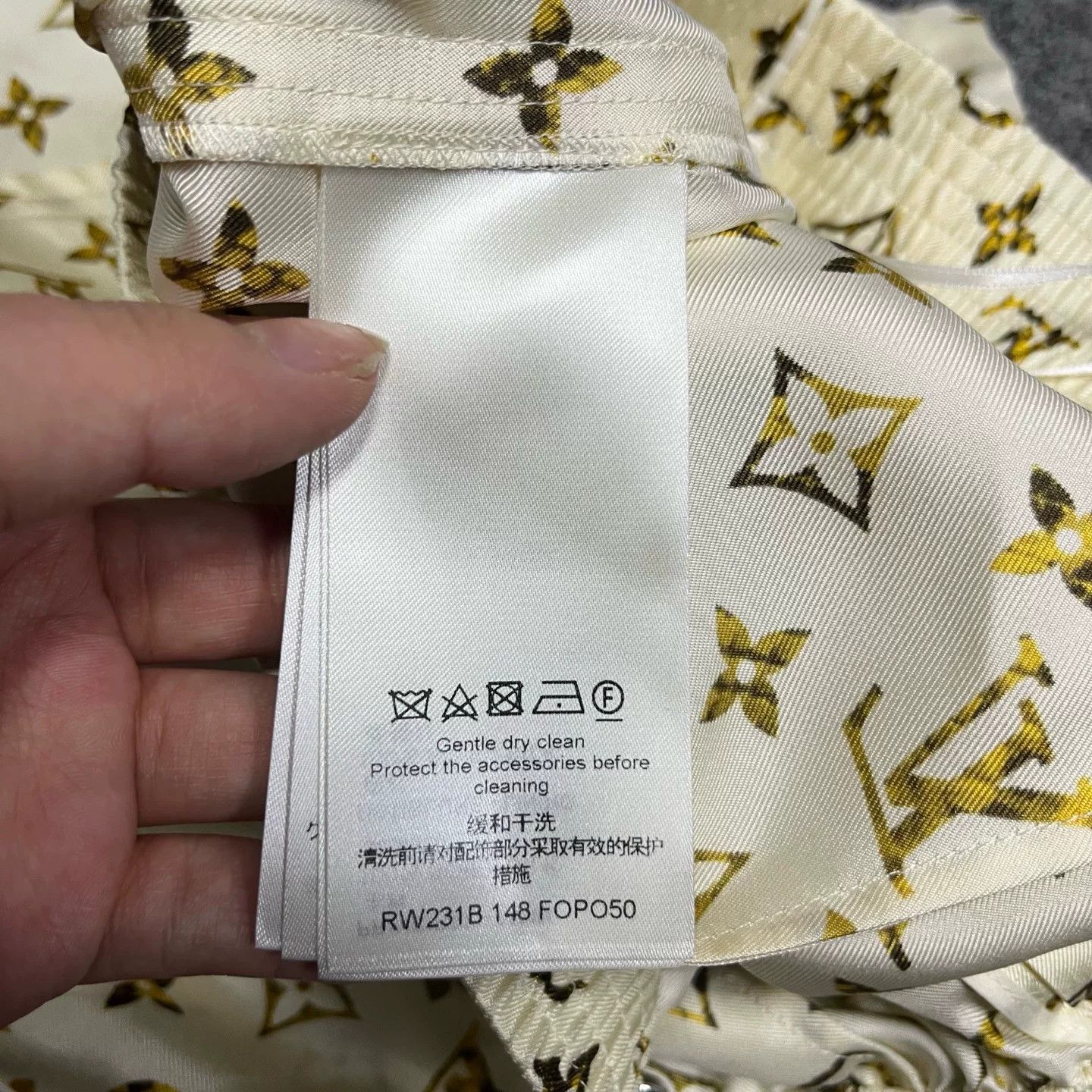 Louis Vuitton Louis Vuitton Monogram Silk Pajama Shorts 38 Size 27" / US 4 / IT 40 - 5 Thumbnail