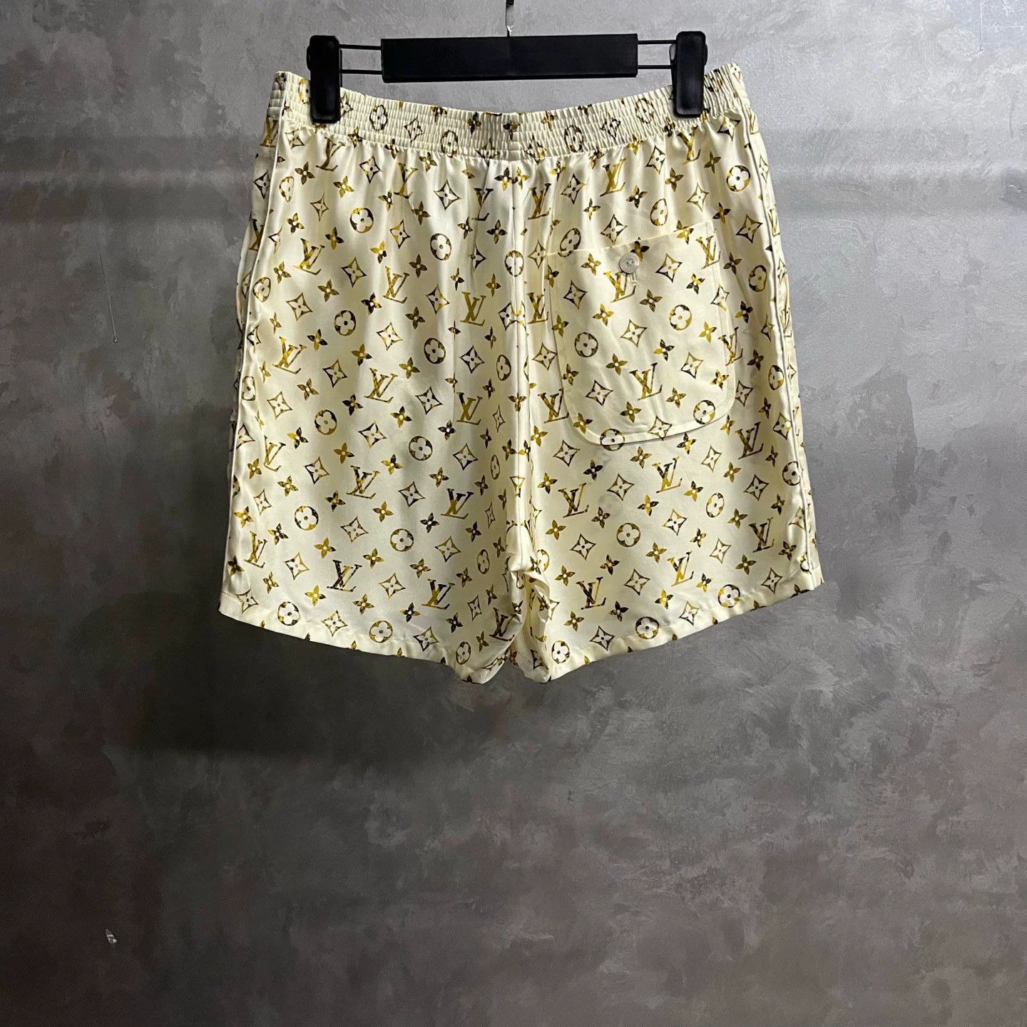 Louis Vuitton Louis Vuitton Monogram Silk Pajama Shorts 38 Size 27" / US 4 / IT 40 - 6 Thumbnail
