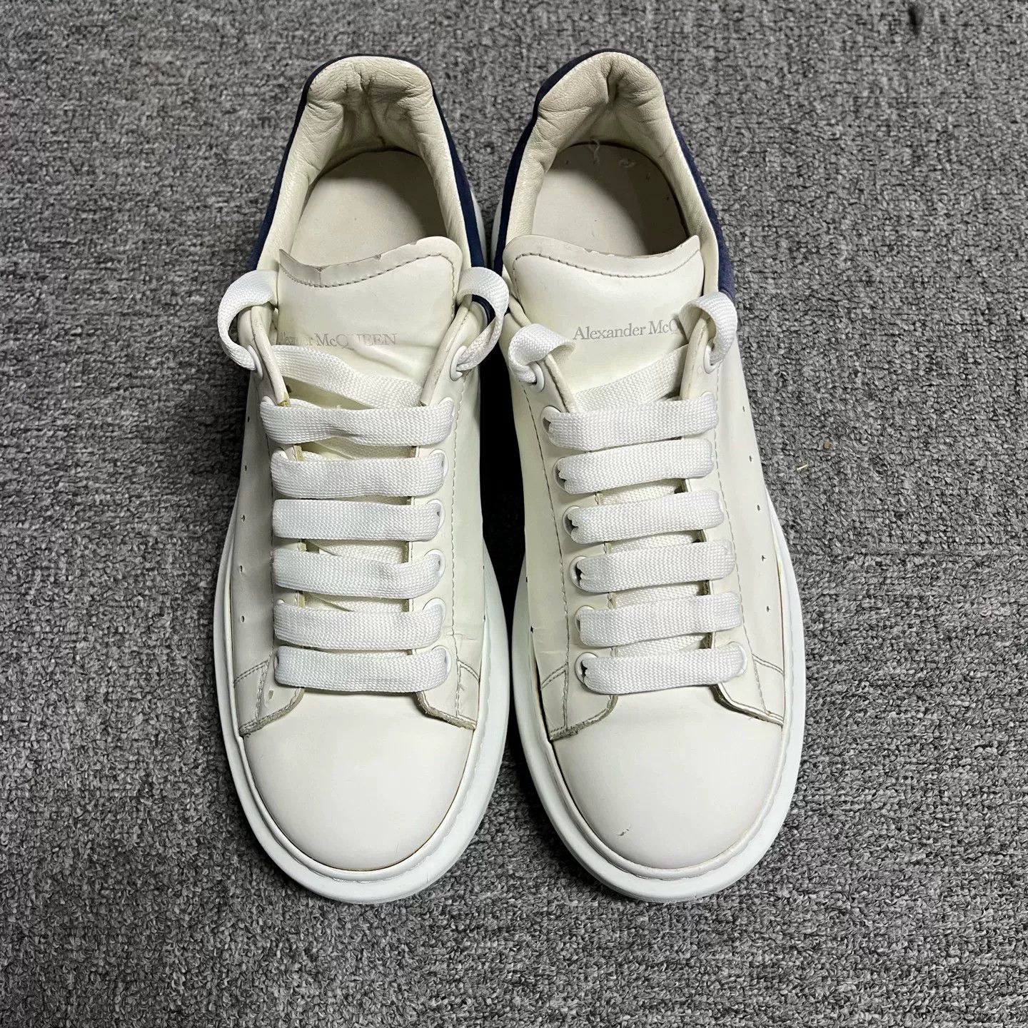 Alexander McQueen Alexander McQueen Navy Suede Heel Oversized Sneakers 42 Size US 9 / EU 42 - 3 Thumbnail