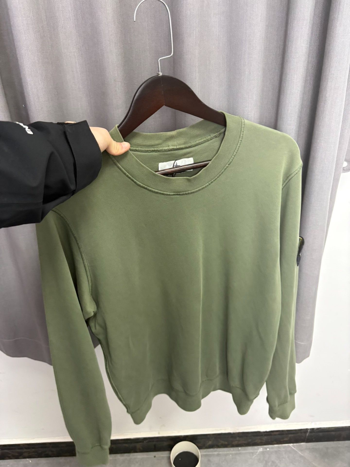 Stone Island Stone Island Compass Patch Sweatshirt M Size US M / EU 48-50 / 2 - 7 Thumbnail