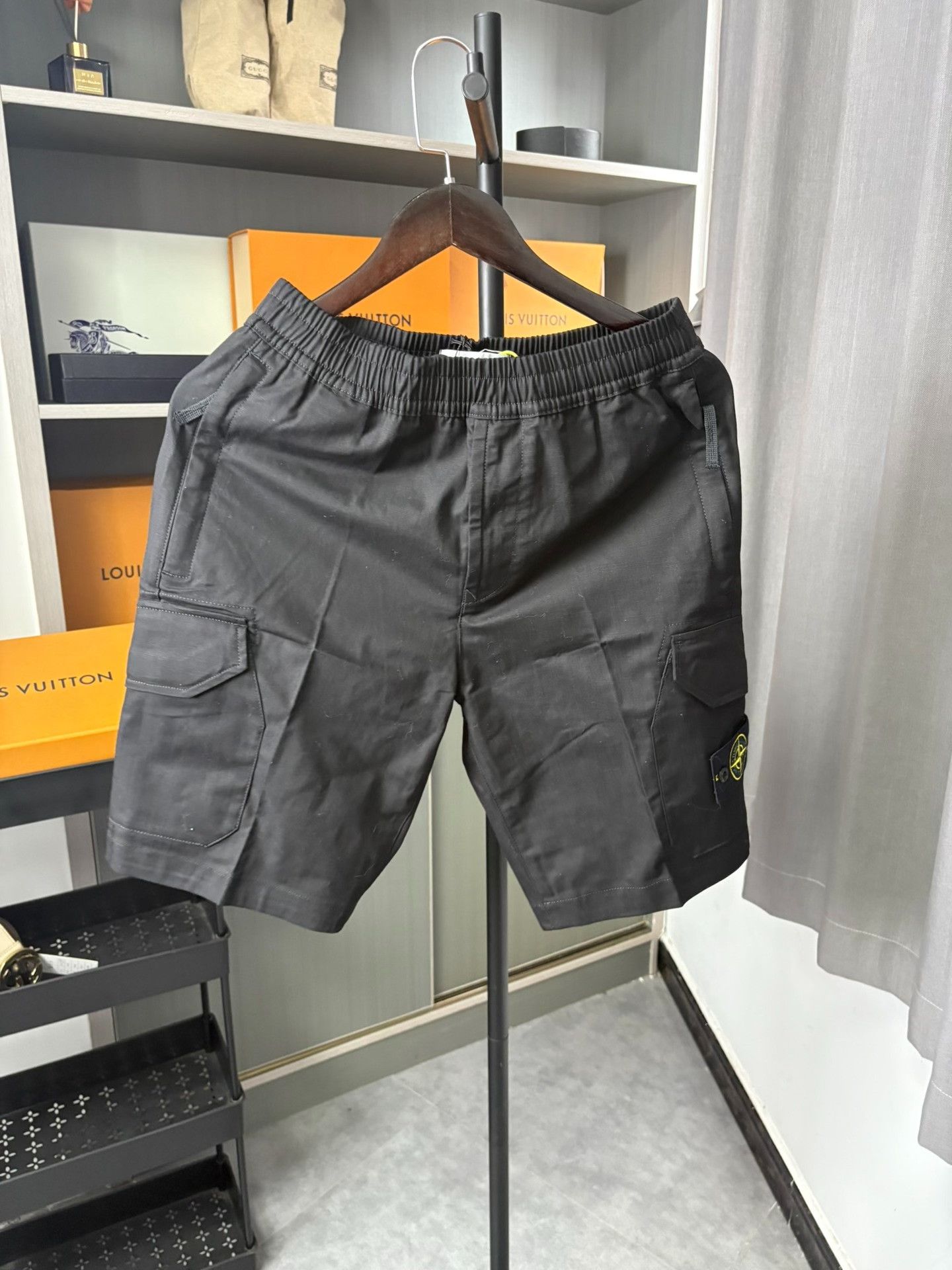Stone Island Stone Island Patch Logo Cargo Shorts 30 Size US 30 / EU 46 - 2 Thumbnail