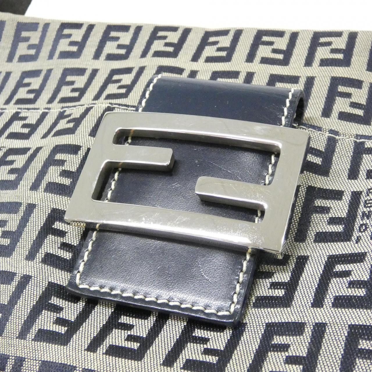 Fendi Fendi Fendi Canvas Shoulder Bag Textile Shoulder Bag 26566 DUTY FREE for USA Size ONE SIZE - 4 Thumbnail