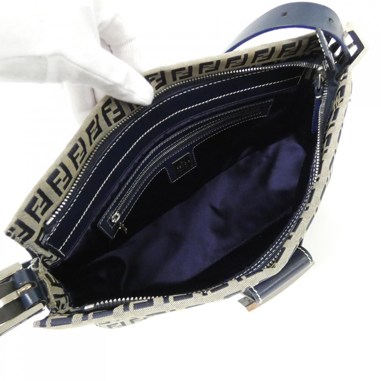 Fendi Fendi Fendi Canvas Shoulder Bag Textile Shoulder Bag 26566 DUTY FREE for USA Size ONE SIZE - 8 Thumbnail