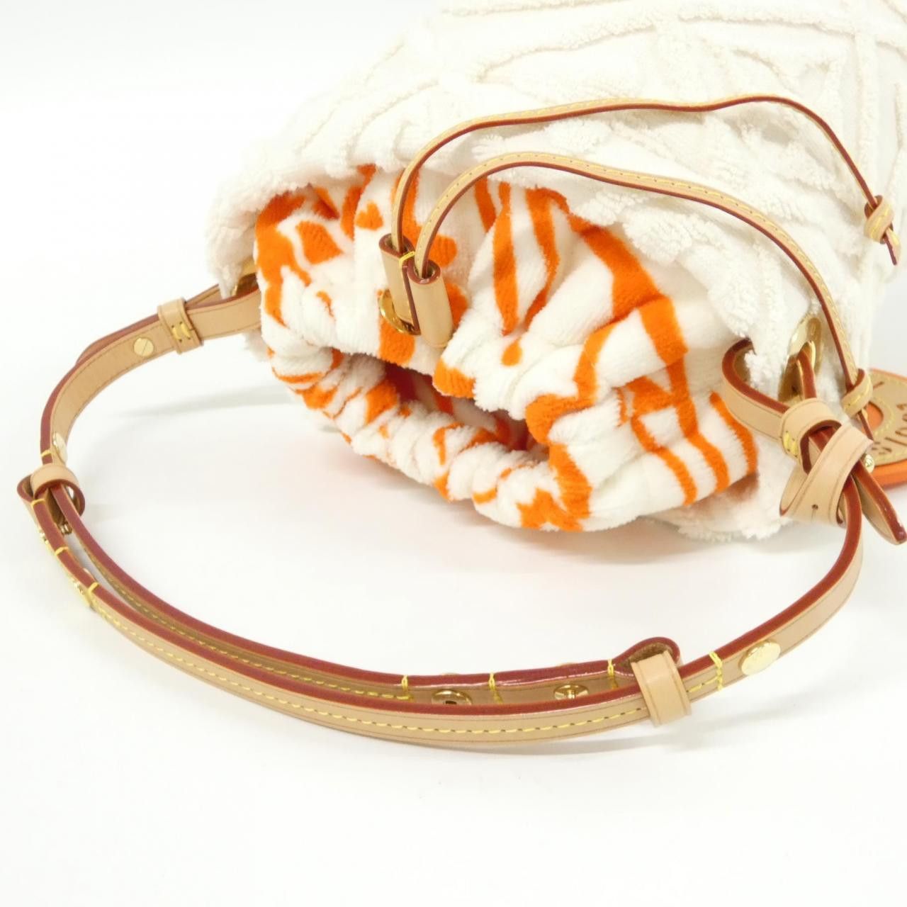 Louis Vuitton Louis Vuitton Louis Vuitton LV By The Pool Bucket LV Vacation Jacquard Cotton Bag Textile Shoulder Bag M25146 DUTY FREE for USA Size ONE SIZE - 7 Thumbnail