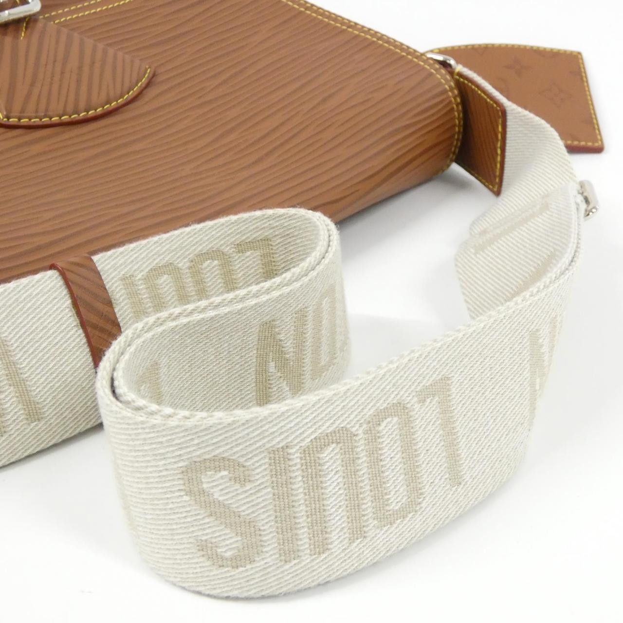 Louis Vuitton Louis Vuitton Louis Vuitton Epi XL Montsouris Messenger Bag Leather Shoulder Bag Leather Shoulder Bag M23097 DUTY FREE for USA Size ONE SIZE - 5 Thumbnail